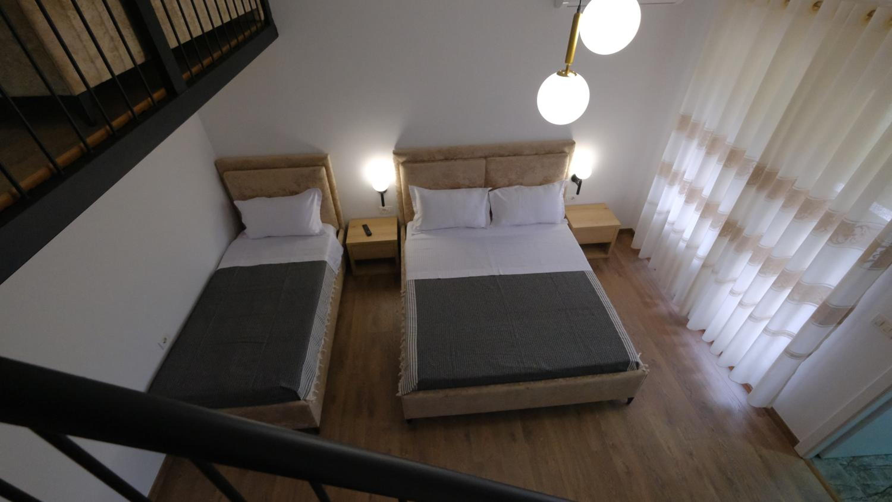 Salillari Guest house & Restaurant