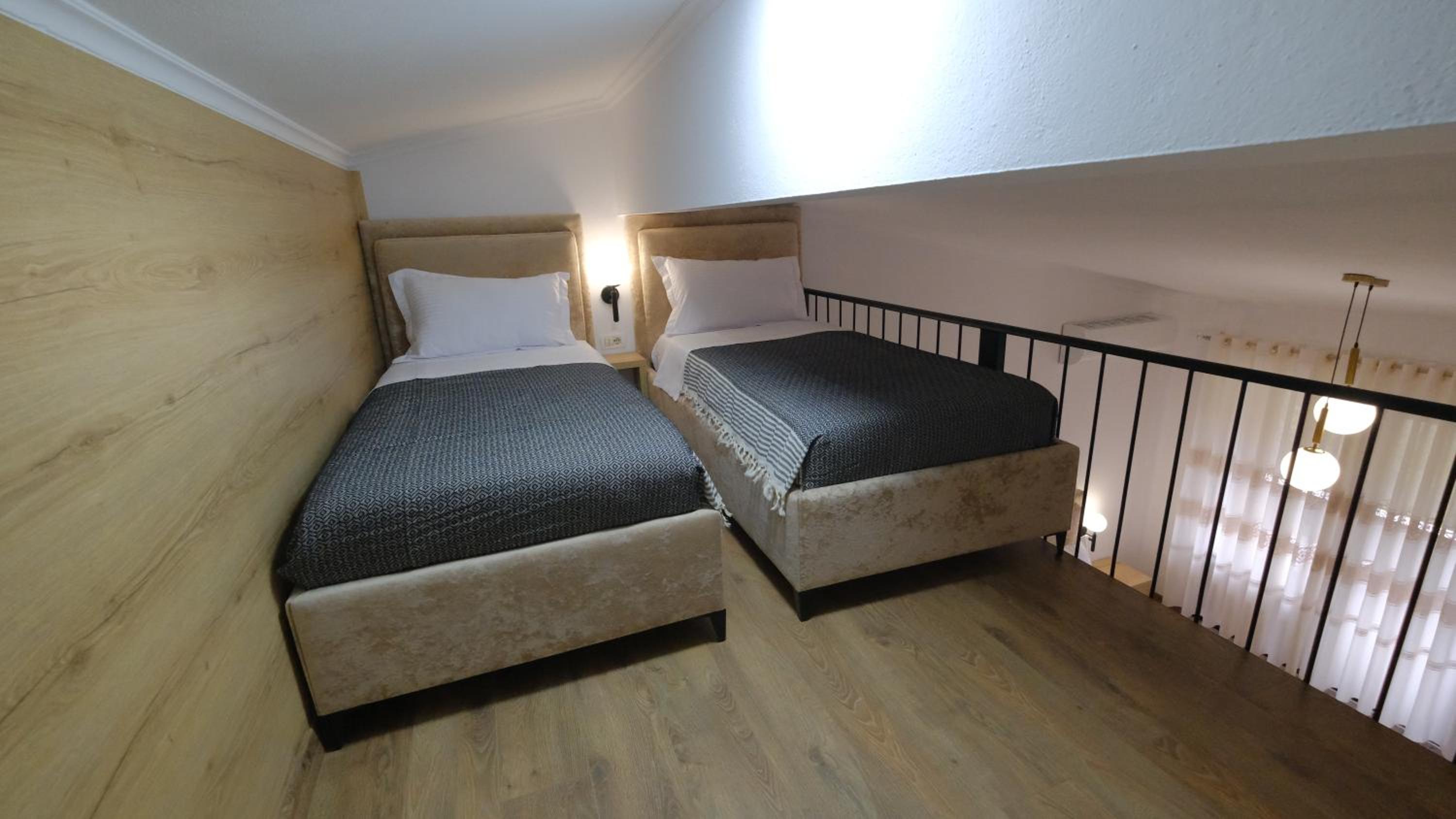 Salillari Guest house & Restaurant