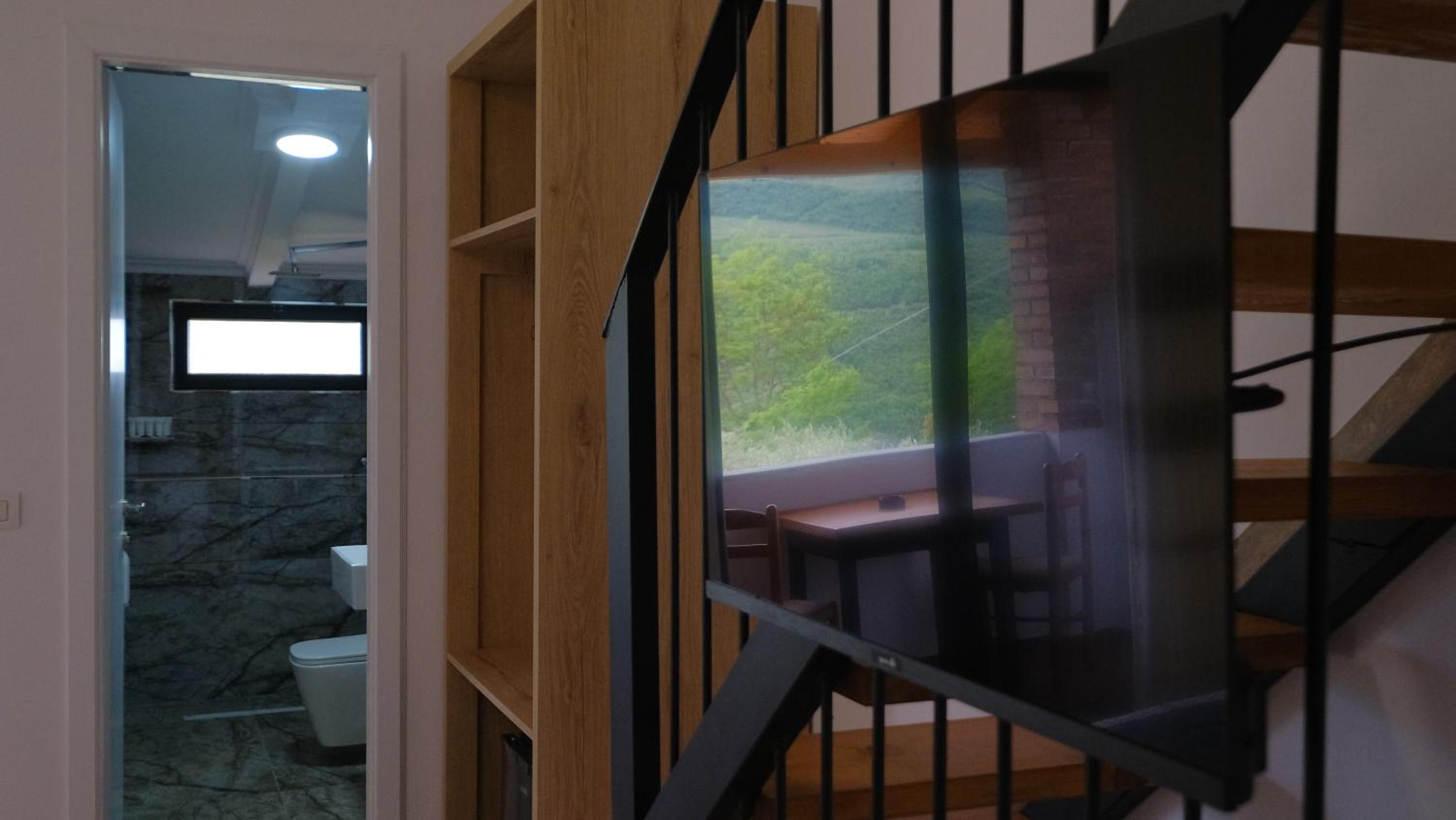 Salillari Guest house & Restaurant
