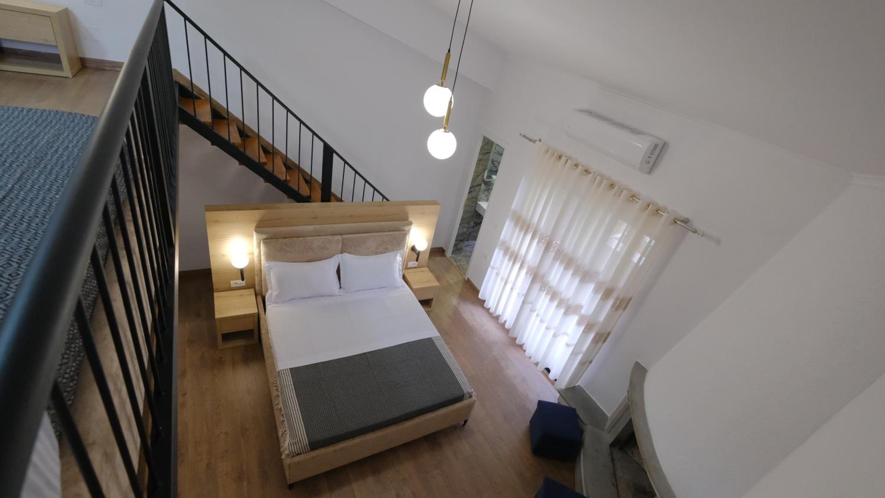 Salillari Guest house & Restaurant