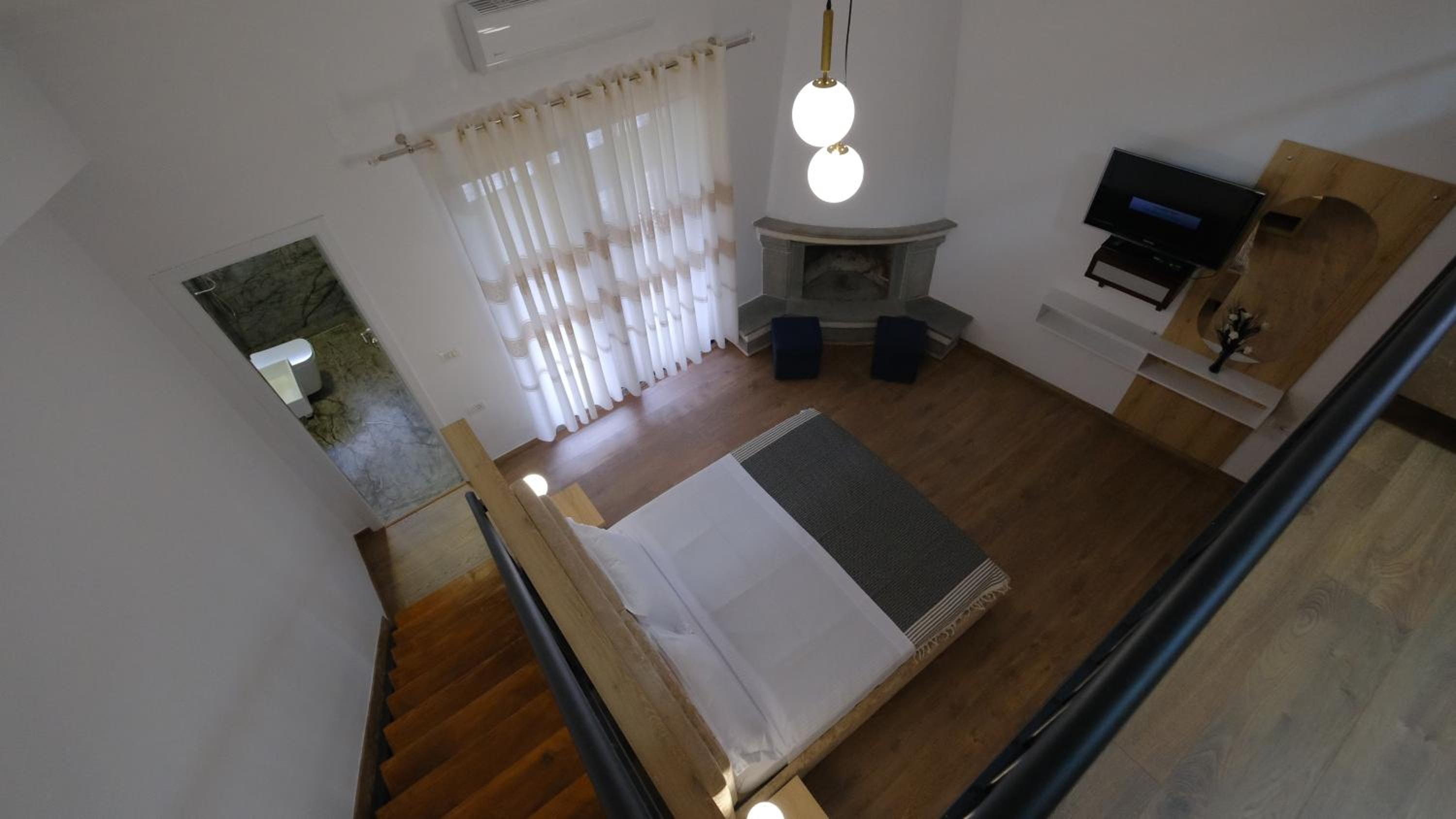 Salillari Guest house & Restaurant