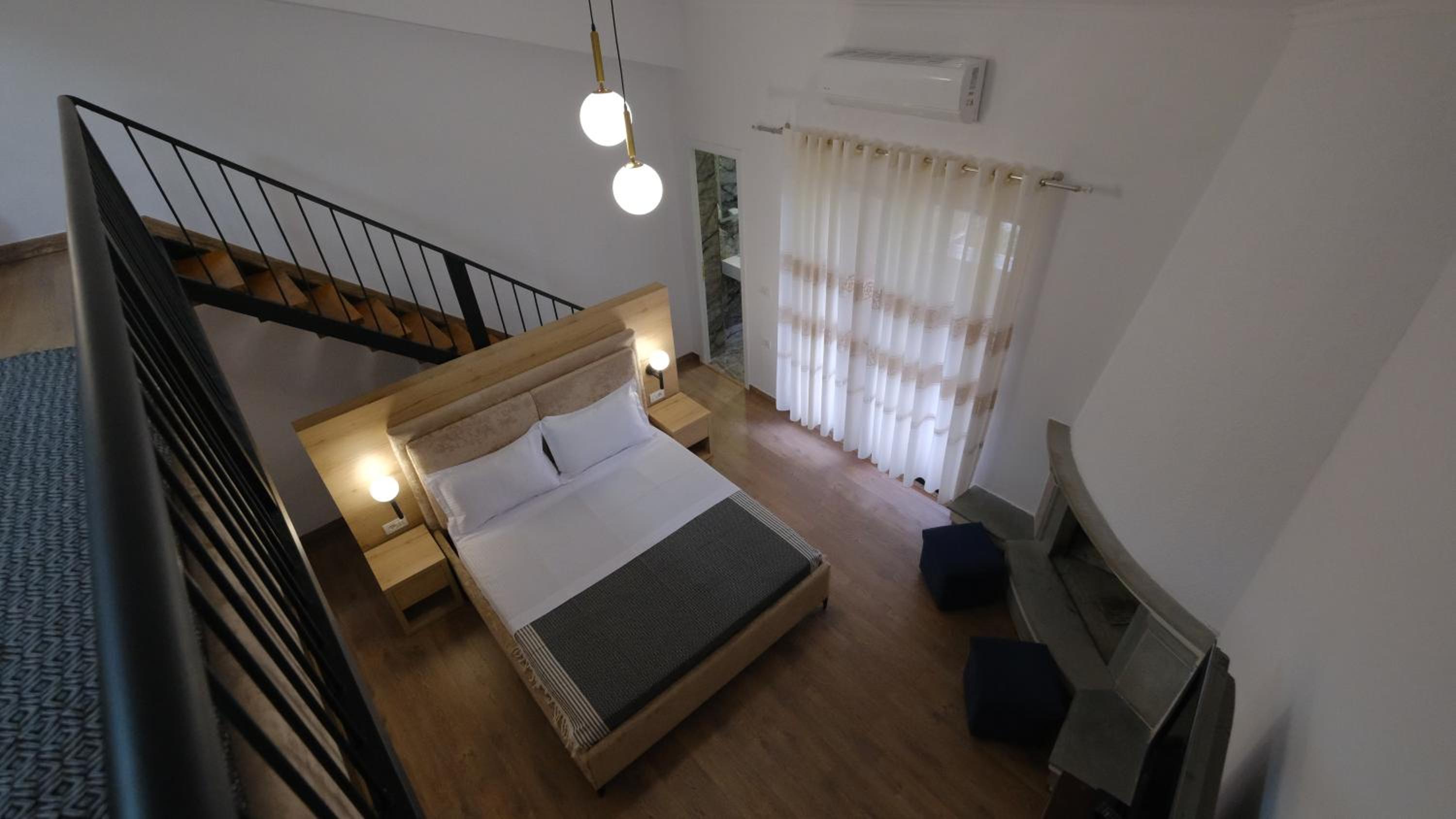 Salillari Guest house & Restaurant