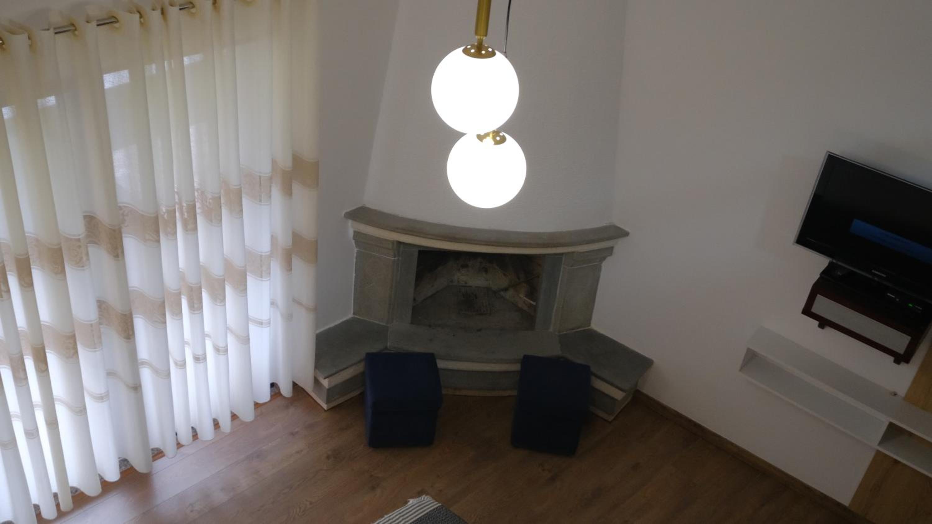 Salillari Guest house & Restaurant