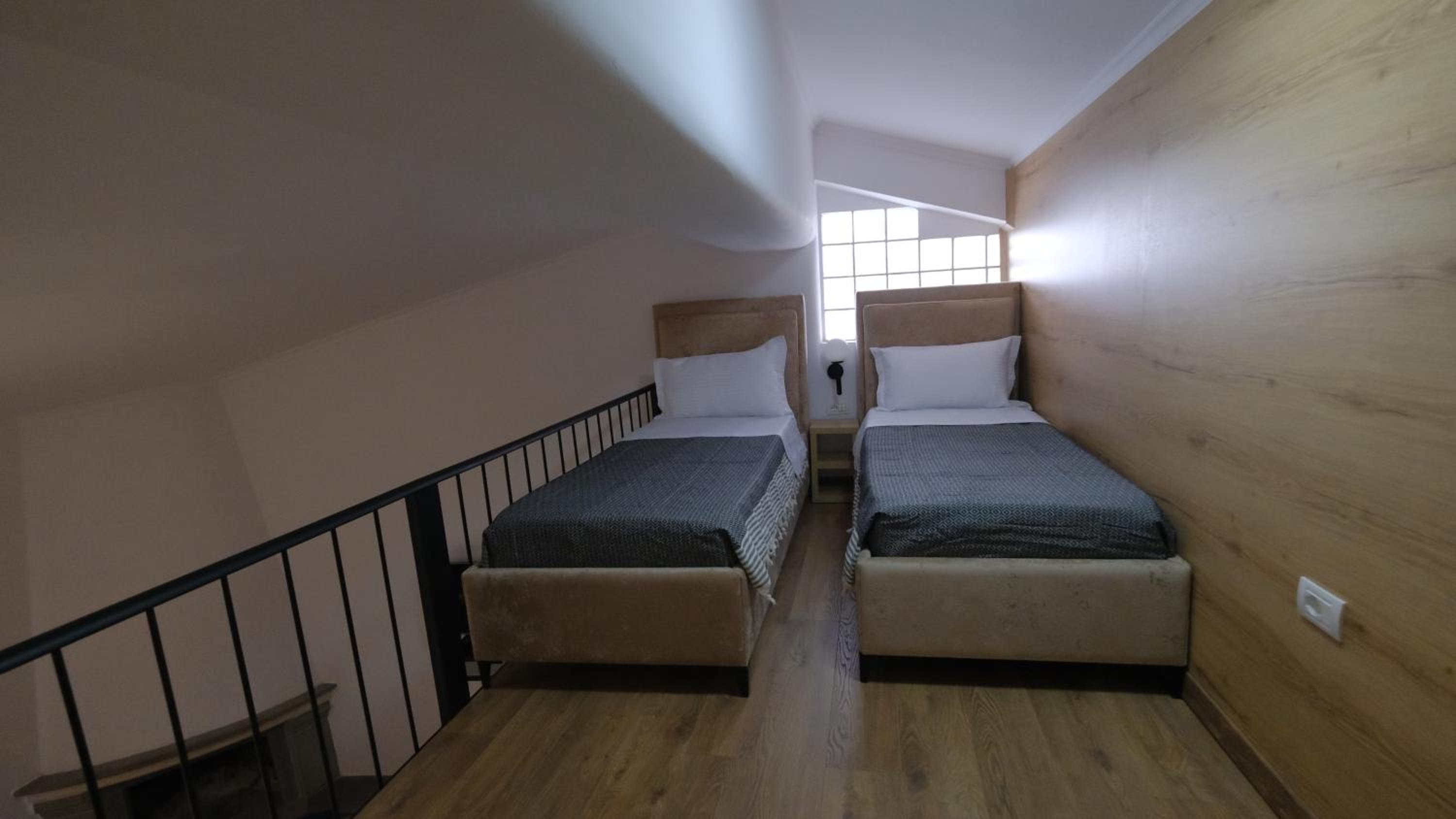 Salillari Guest house & Restaurant
