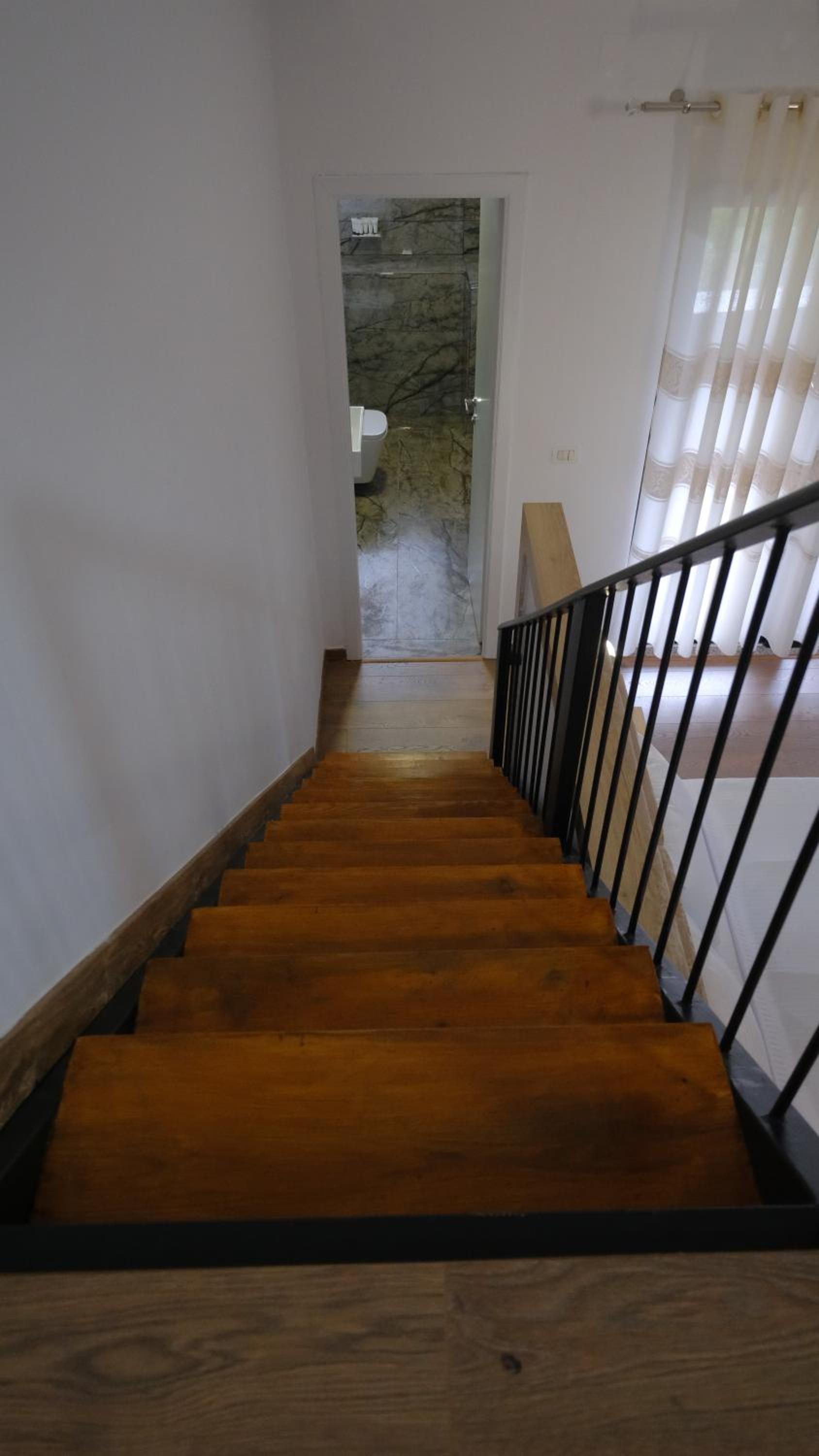 Salillari Guest house & Restaurant