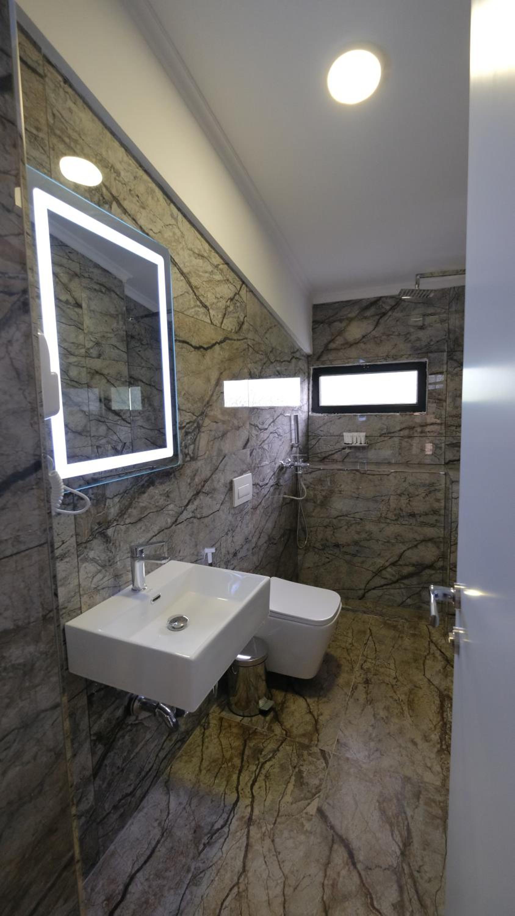 Salillari Guest house & Restaurant