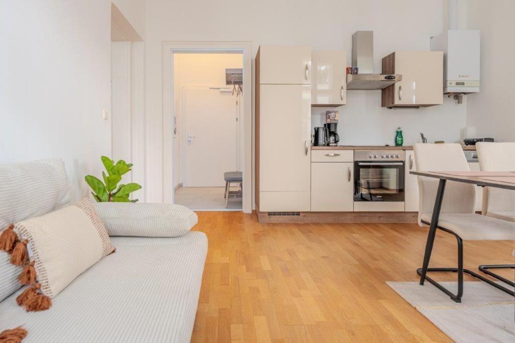 Deluxe Apartments near the center