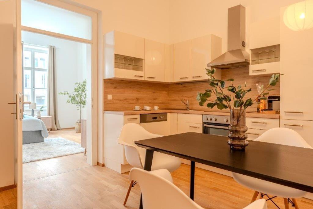 Deluxe Apartments near the center