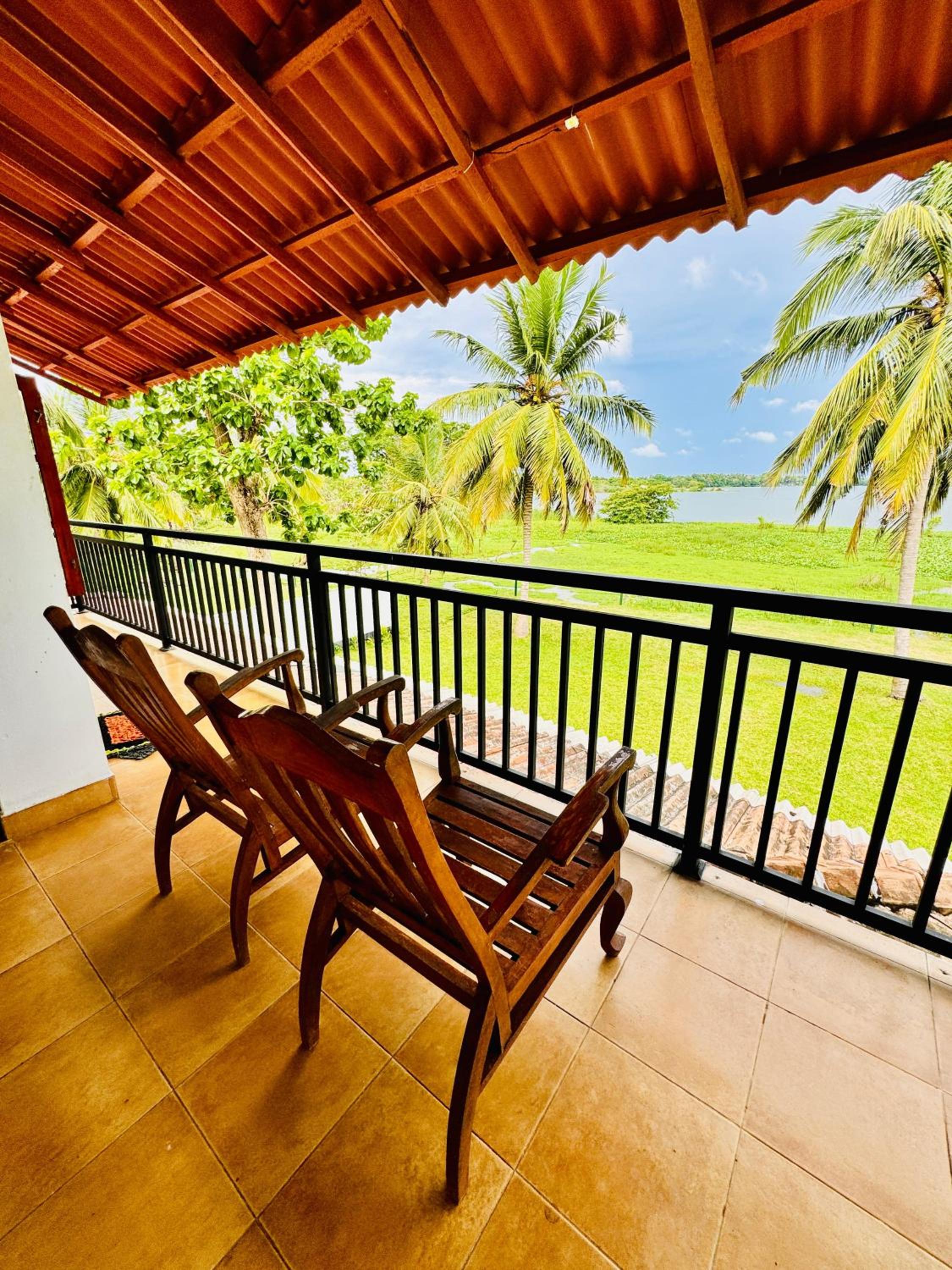 Lake View Cottage