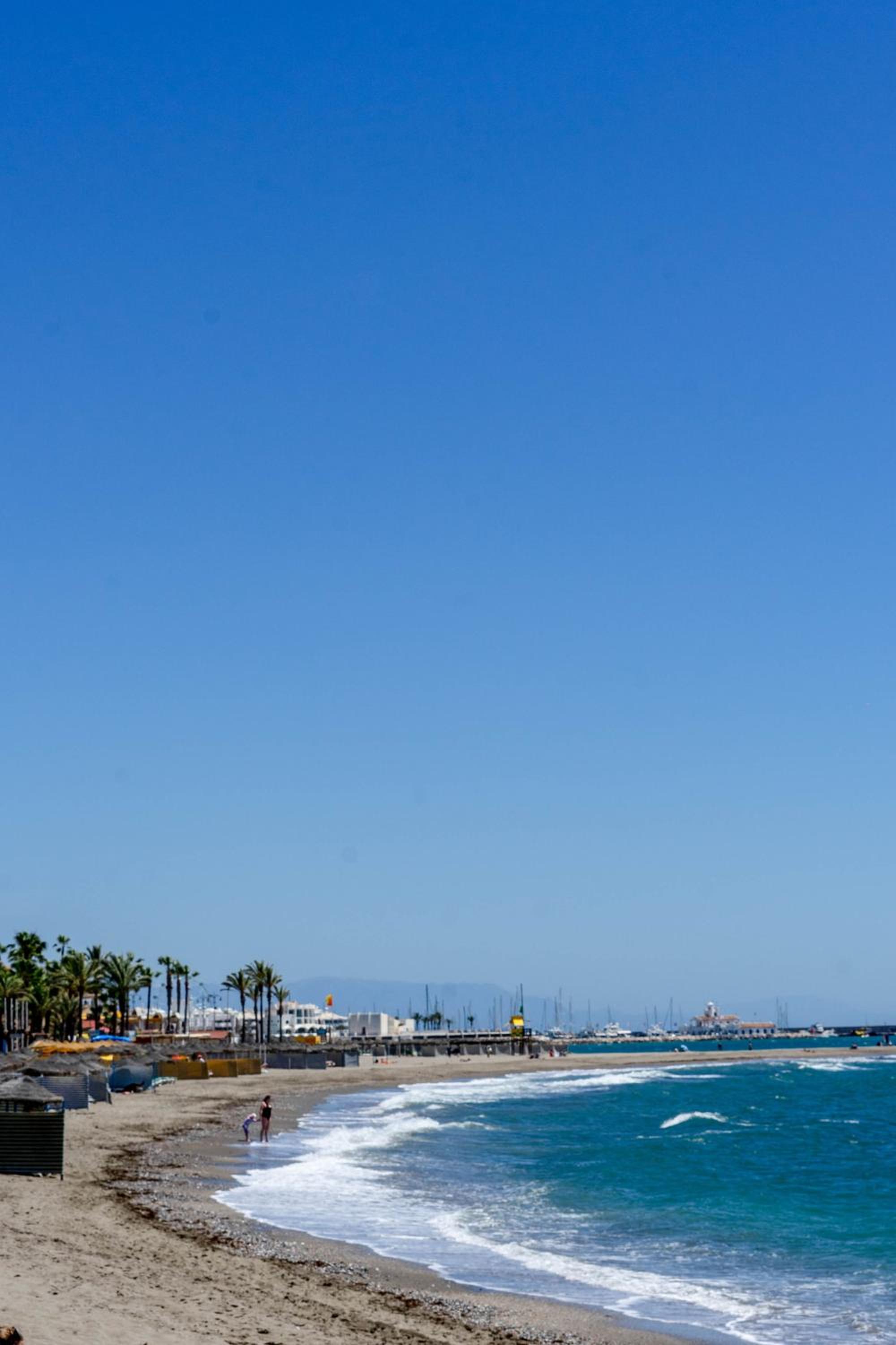Hermoso estudio vistas al mar