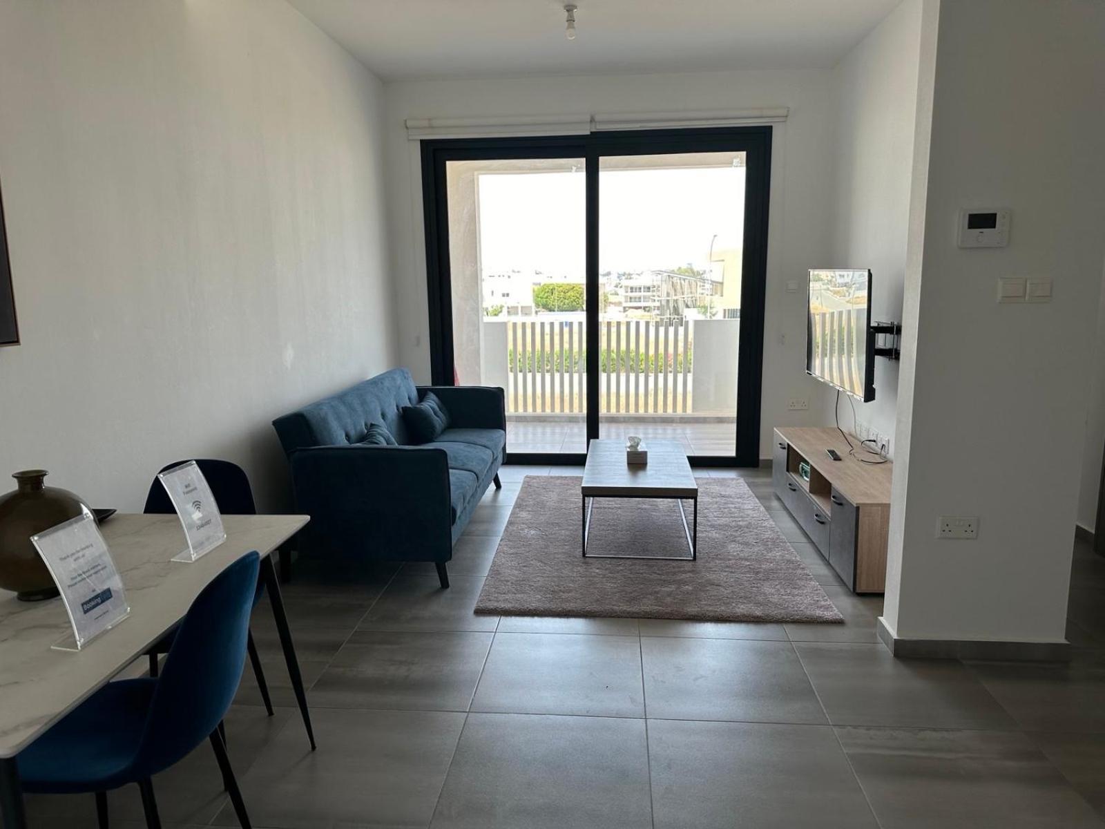 One Bedroom Whole Apartment with veranda