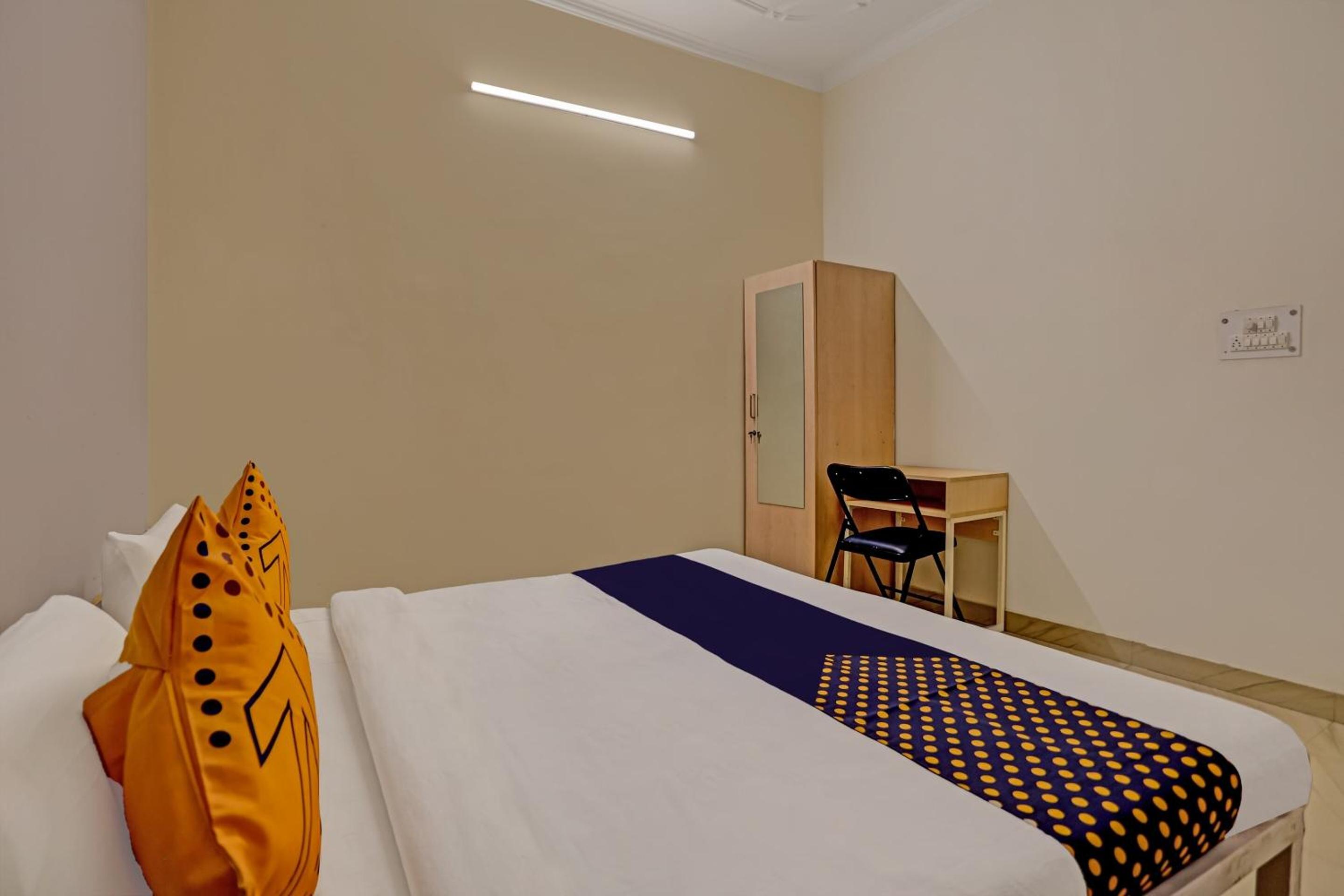 SPOT ON Hotel Grand Blue view 3