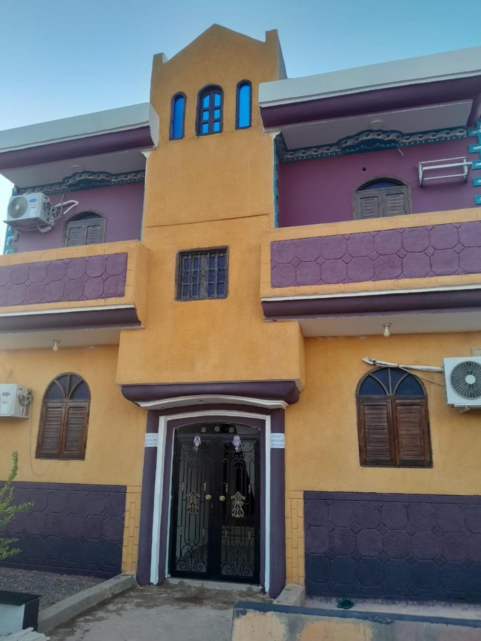 Hotel Osiris Guest House - Image 1