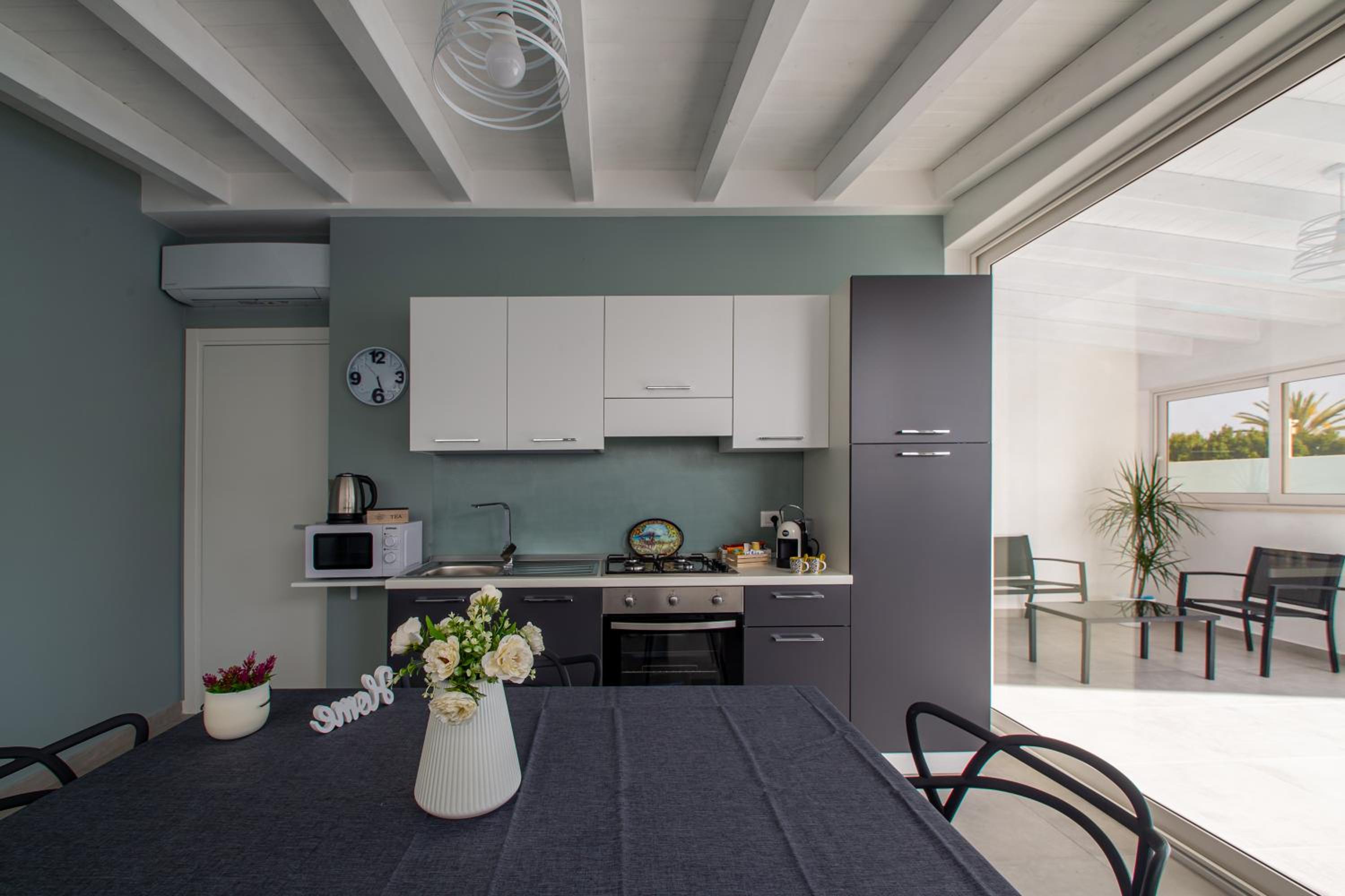 Onda Bianca Luxury Apartments