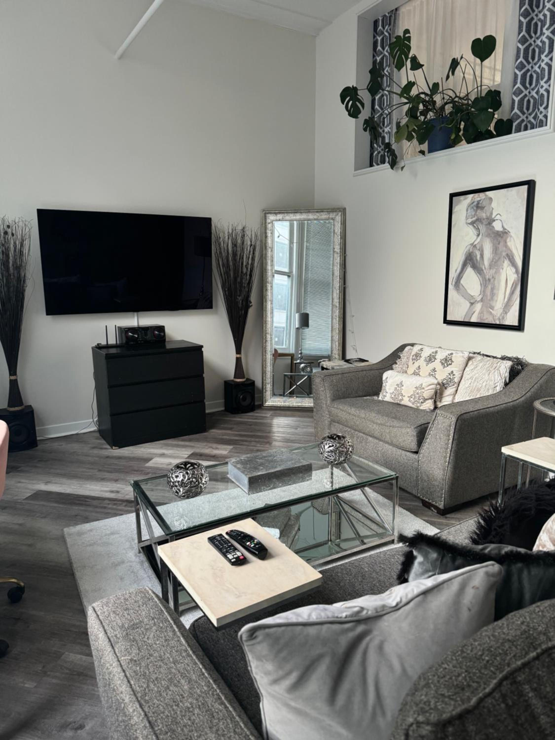 Luxury SmartHome Downtown Indianapolis view 3