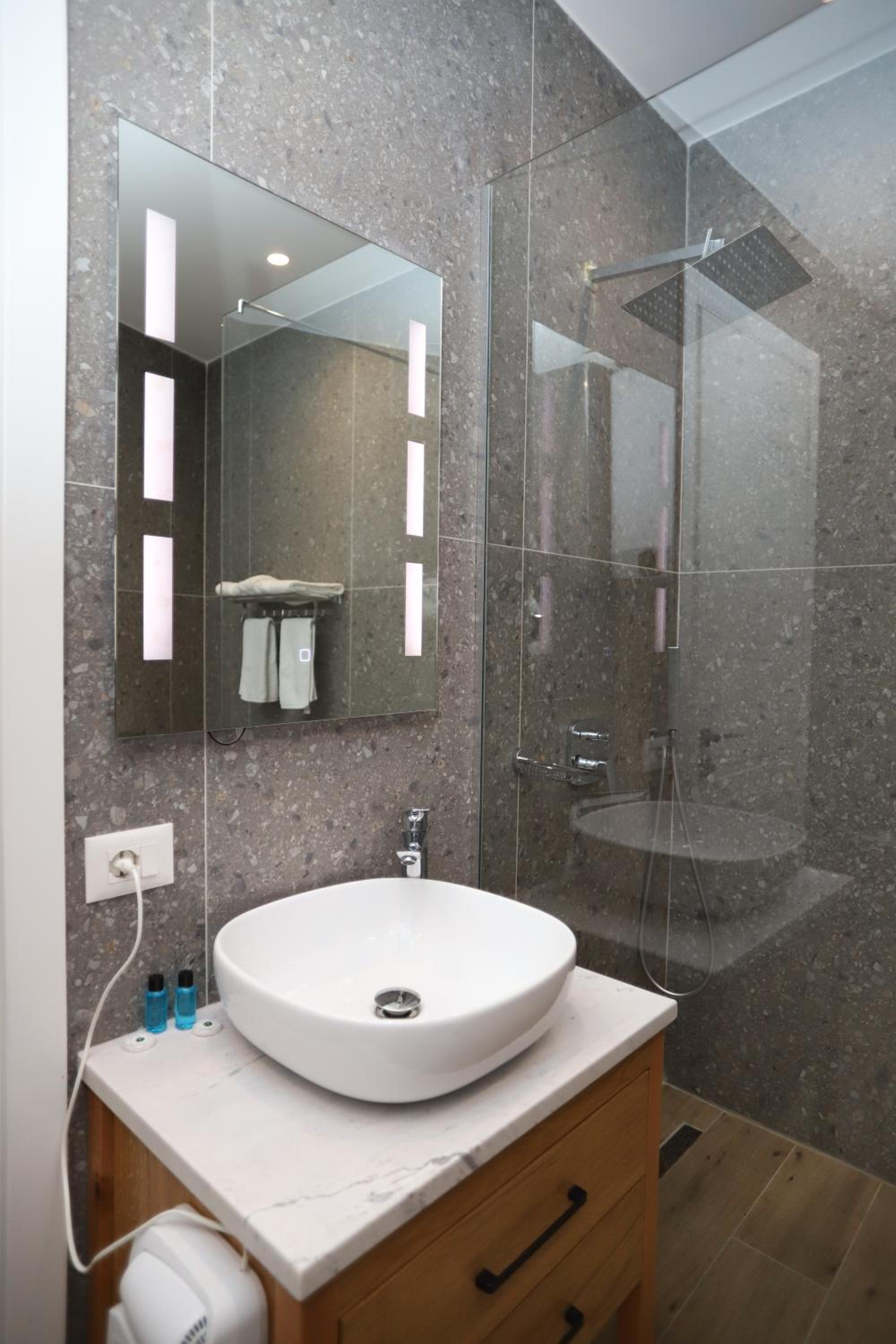 J&D Rooms Korce