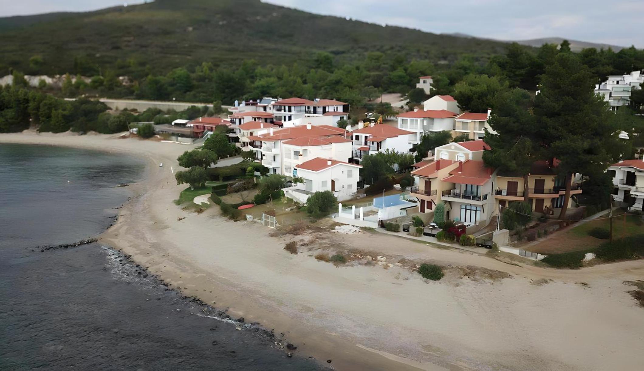 Granari Blue Salt Luxury Living view 4
