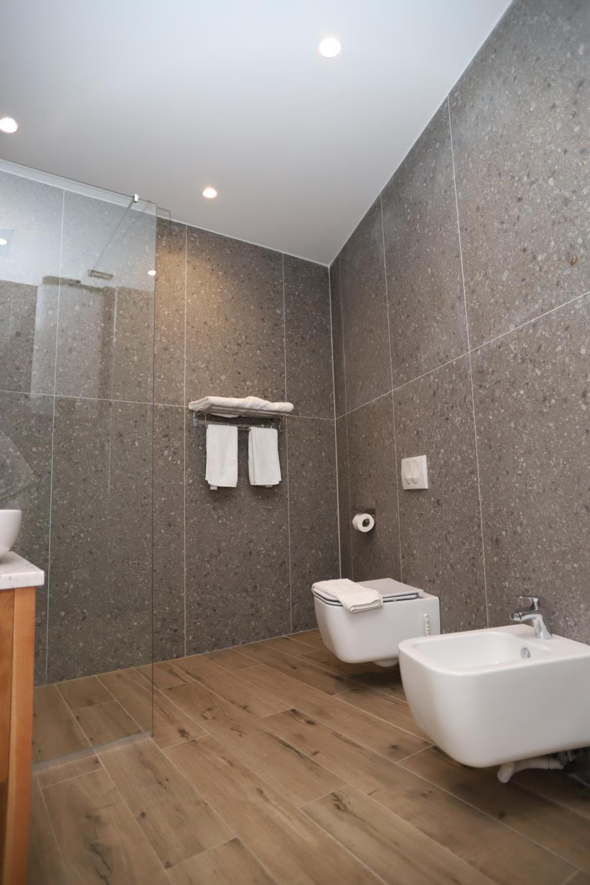J&D Rooms Korce