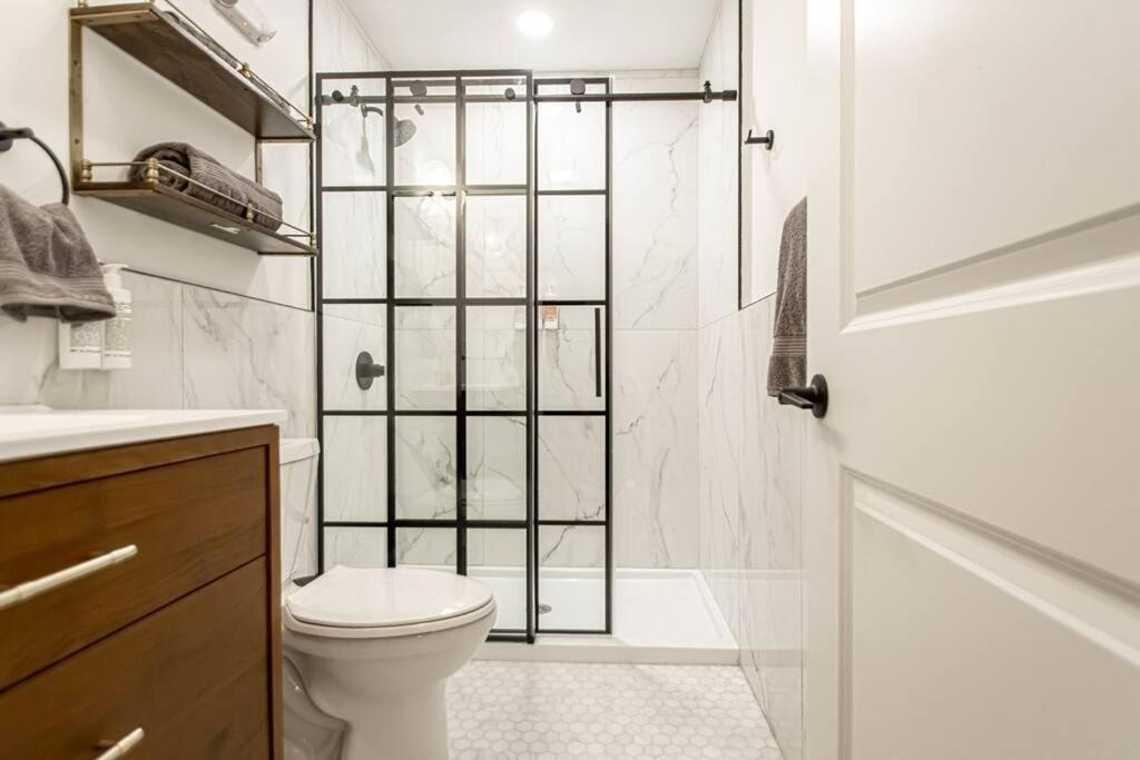 Heart of Downtown, Steps to Bathhouses & Restaurants, Room # 102