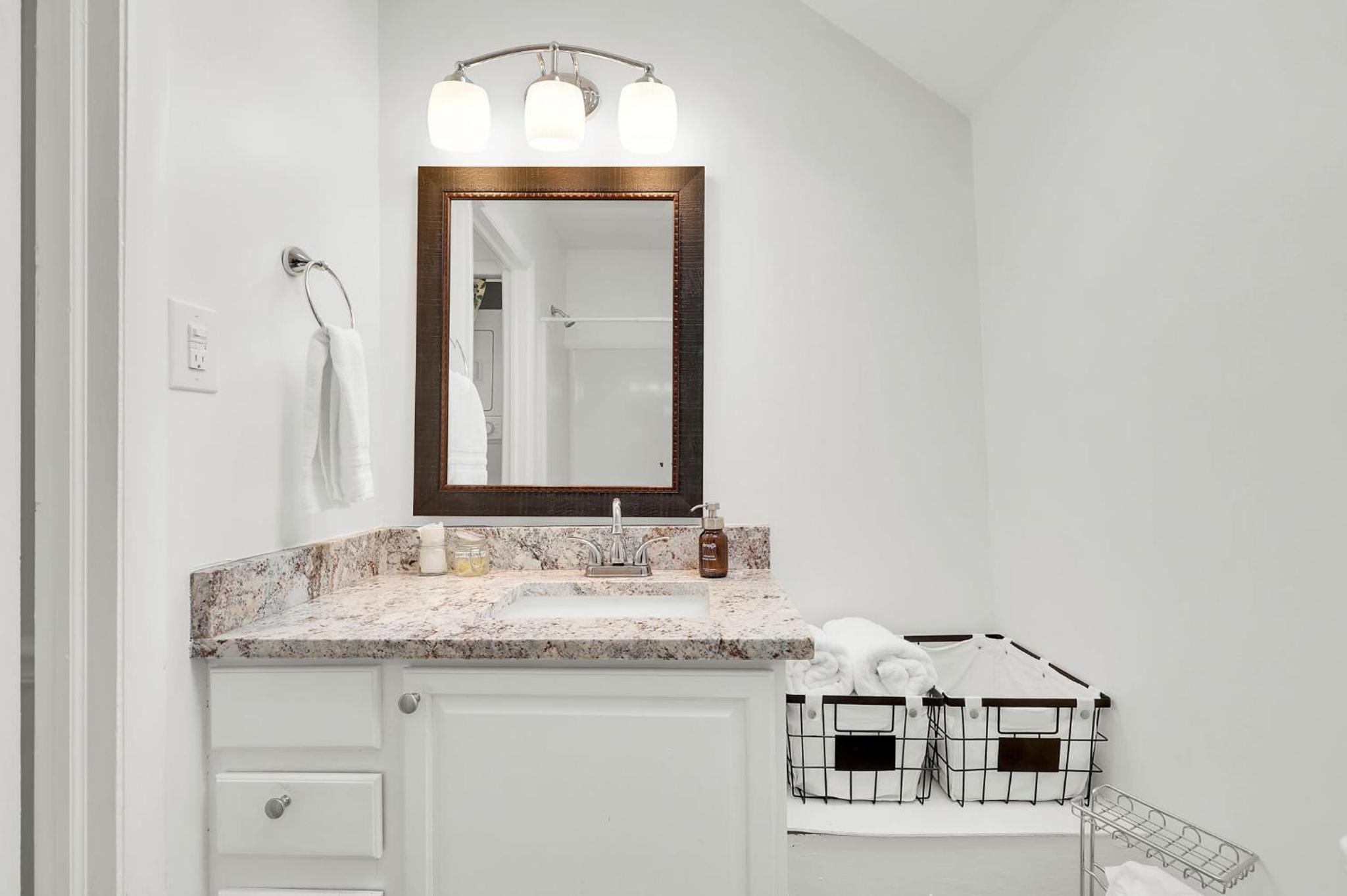 Cottage Escape in Virginia Wine Country - Property Image 13