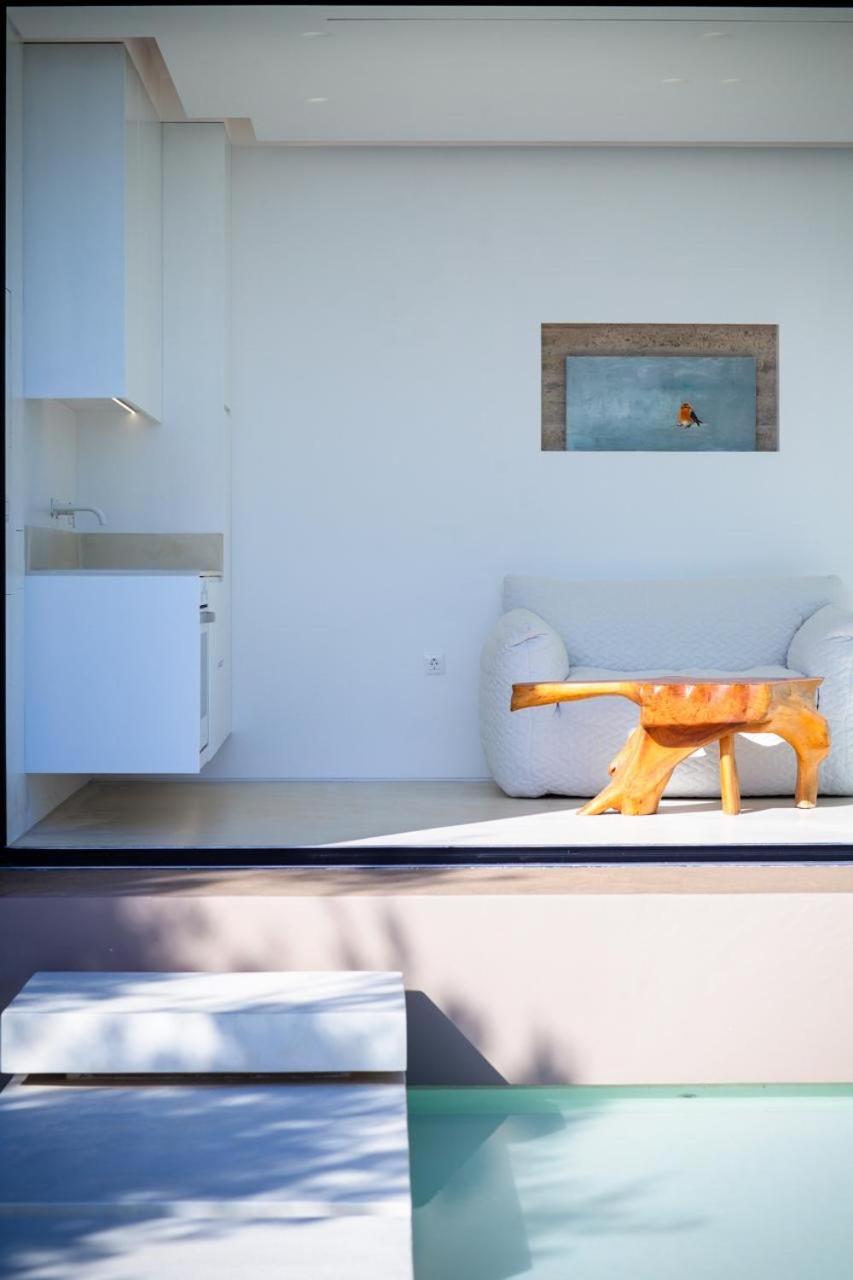 Rouvelas Waterfront Nest