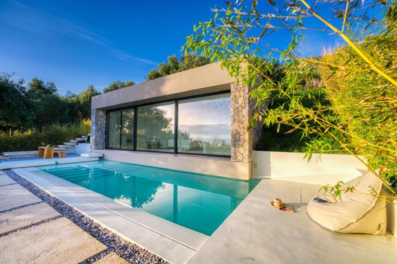 Rouvelas Waterfront Nest