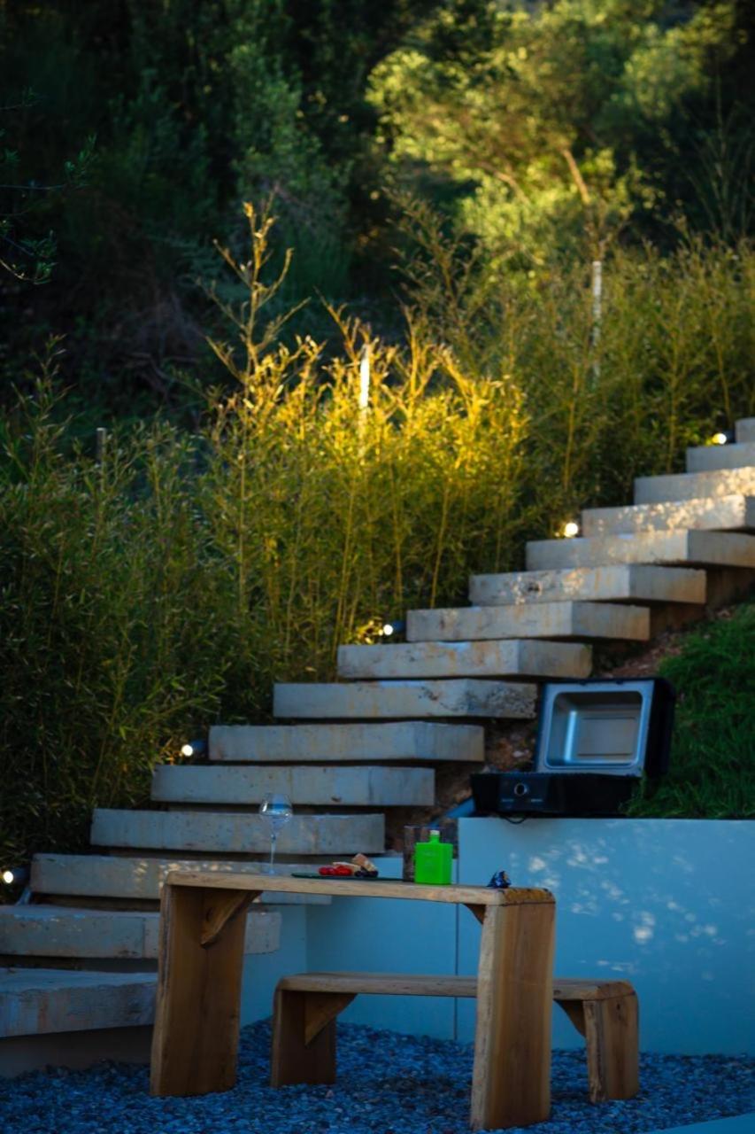 Rouvelas Waterfront Nest