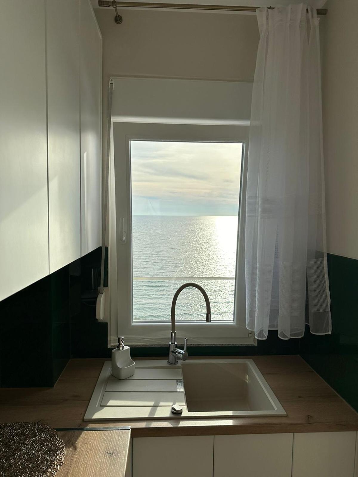 Sea La Vie
