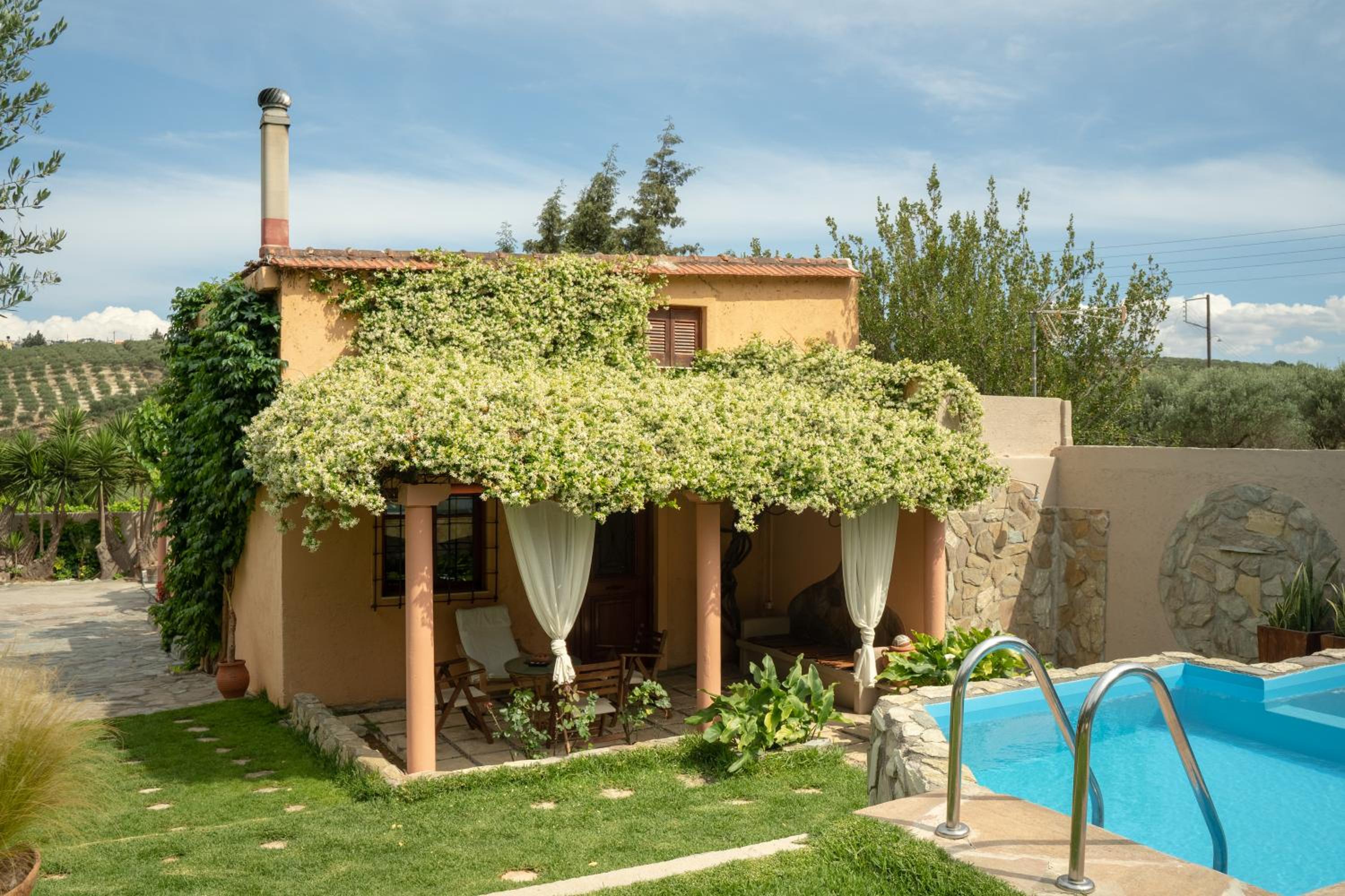 DM Elegant and Charming Villa photo 4