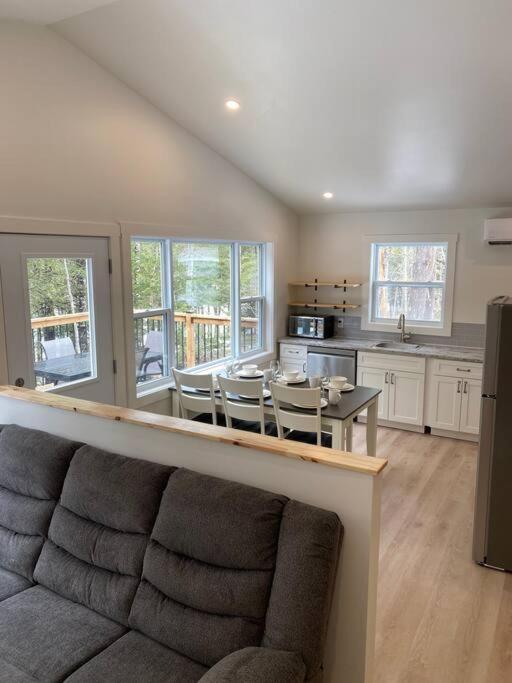 Blue Heron Cottage Oceanfront and Private trails