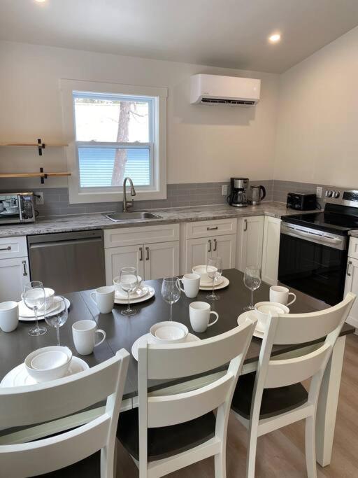 Blue Heron Cottage Oceanfront and Private trails