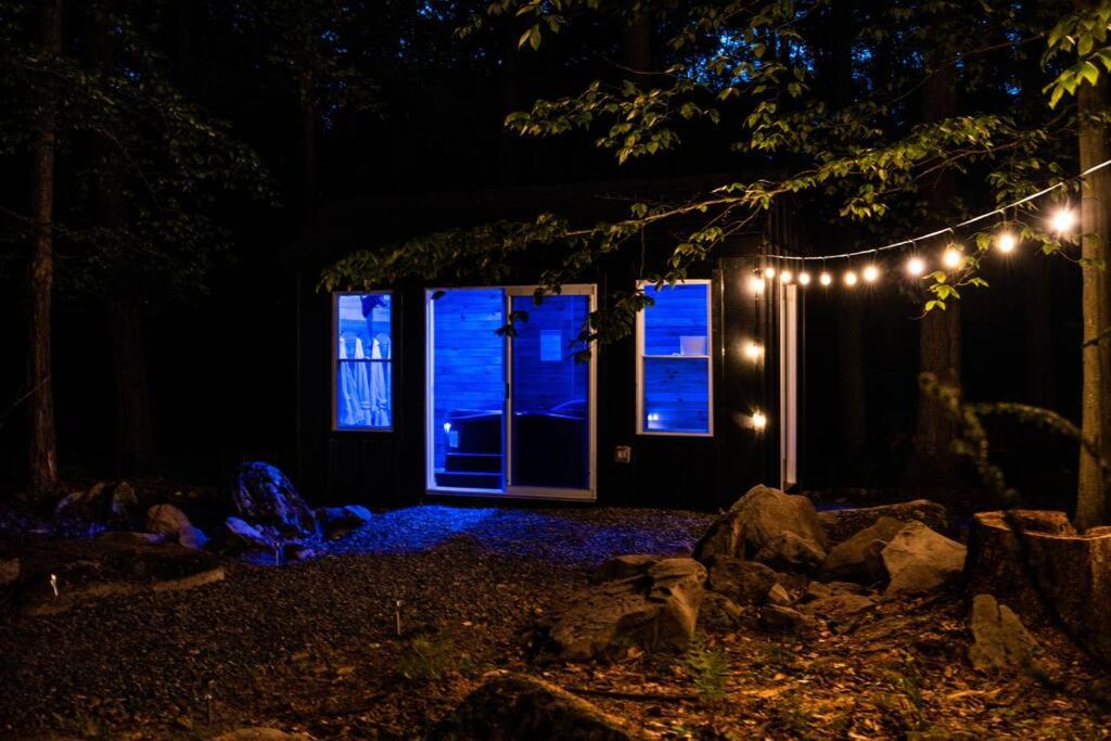 Pocono Mountain Retreat with Hot Tun and Sauna view 5