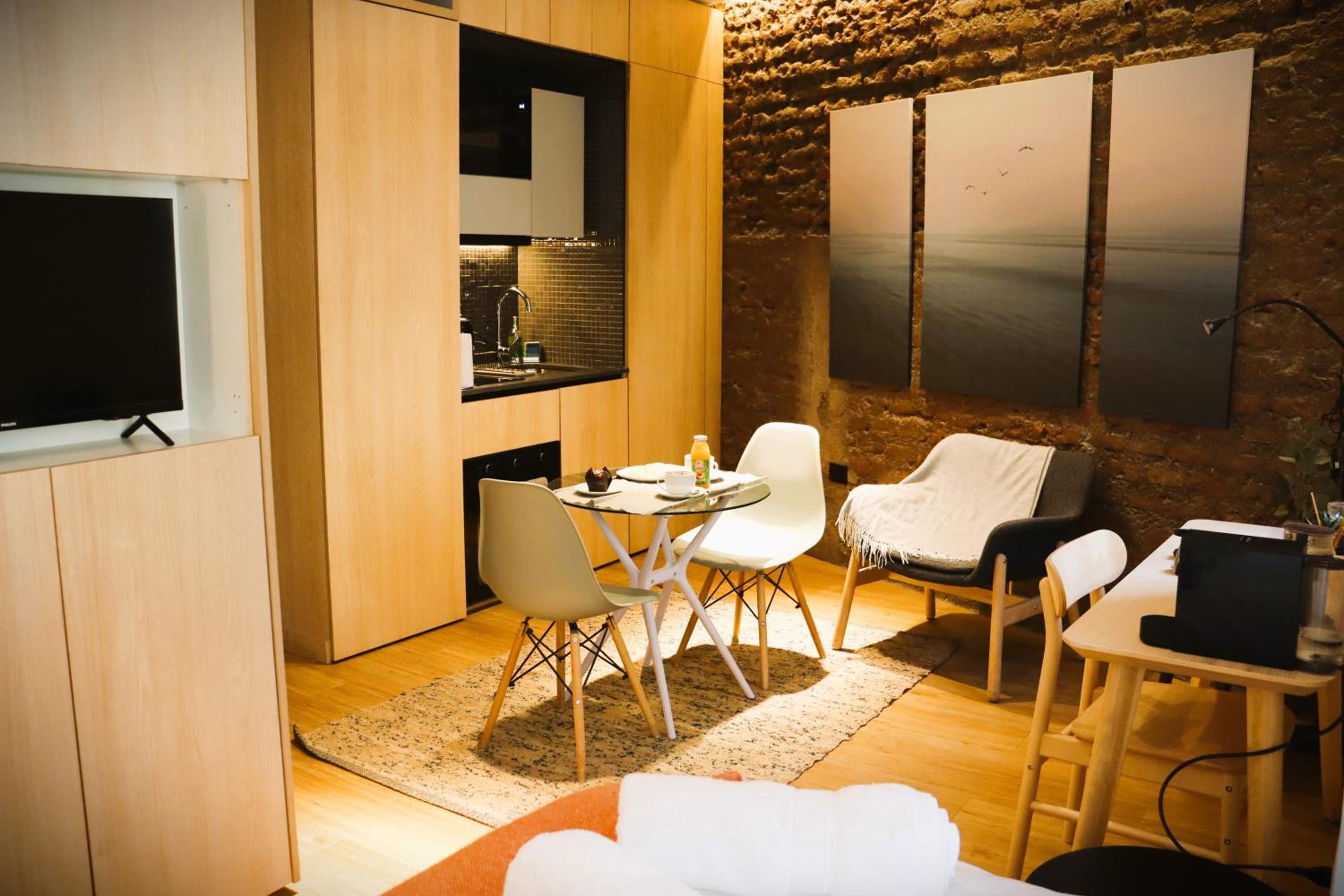 HOM l Wifi AirAcond Patrimonio Urbano Lastarria