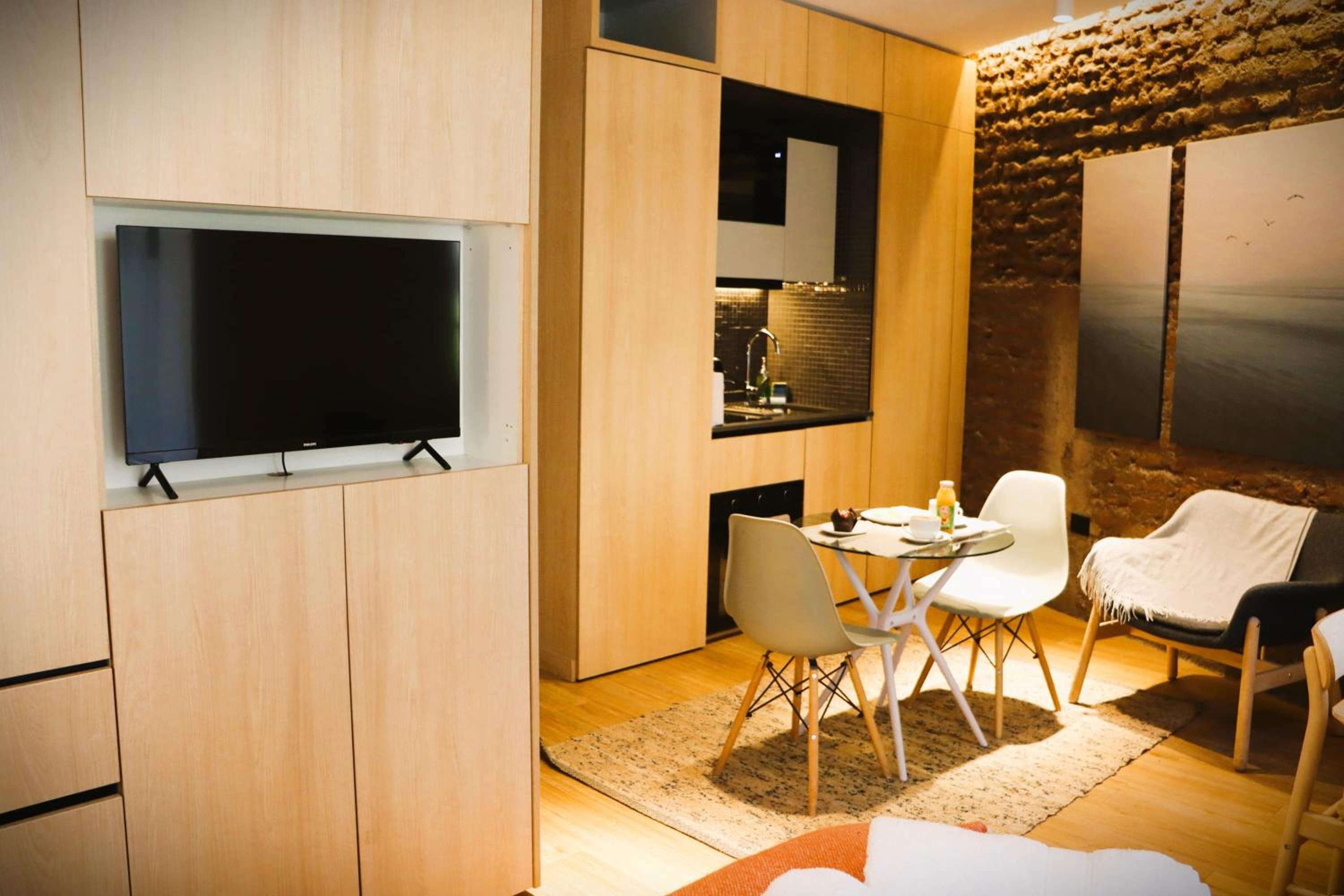 HOM l Wifi AirAcond Patrimonio Urbano Lastarria