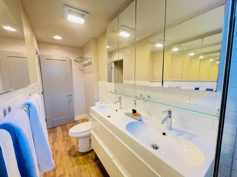 Venice Beachside Condo 10B