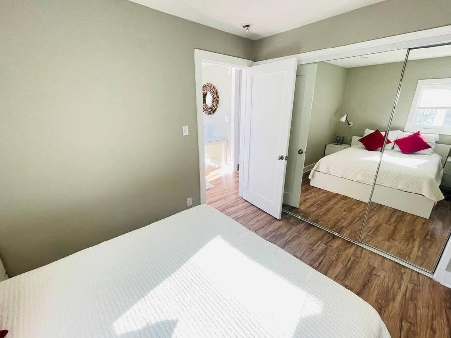 Venice Beachside Condo 10B