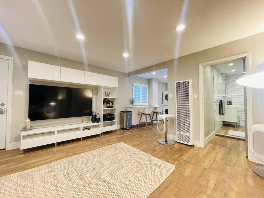 Venice Beachside Condo 10B