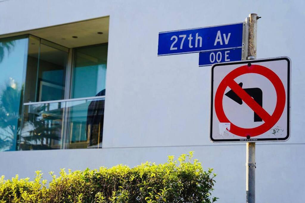 Venice Beachside Condo 10B