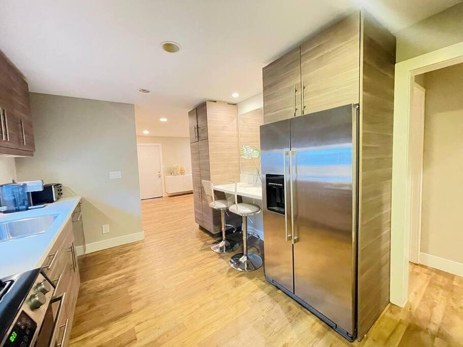 Venice Beachside Condo 10B