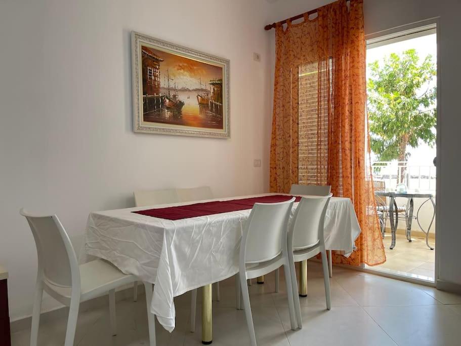 GJONI Apartments with a great view in Drymades