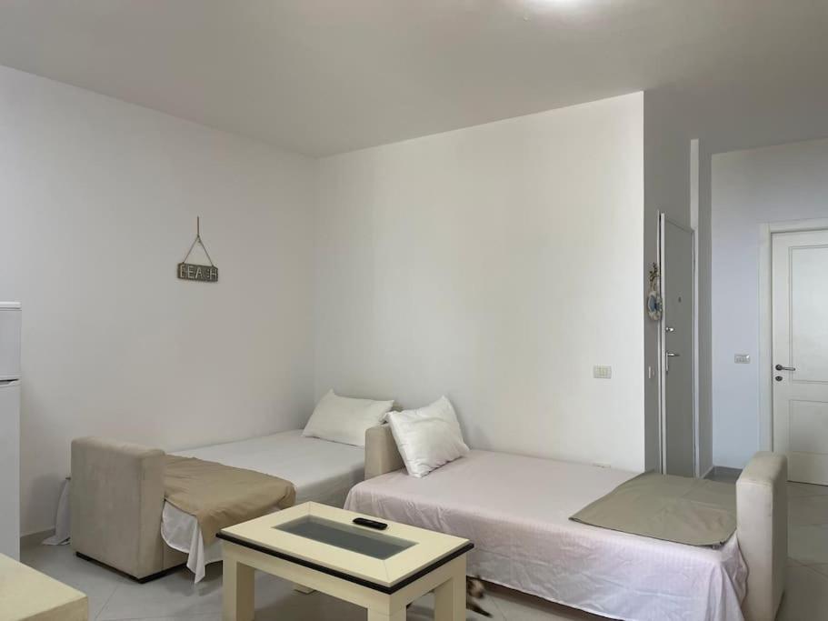 GJONI Apartments with a great view in Drymades
