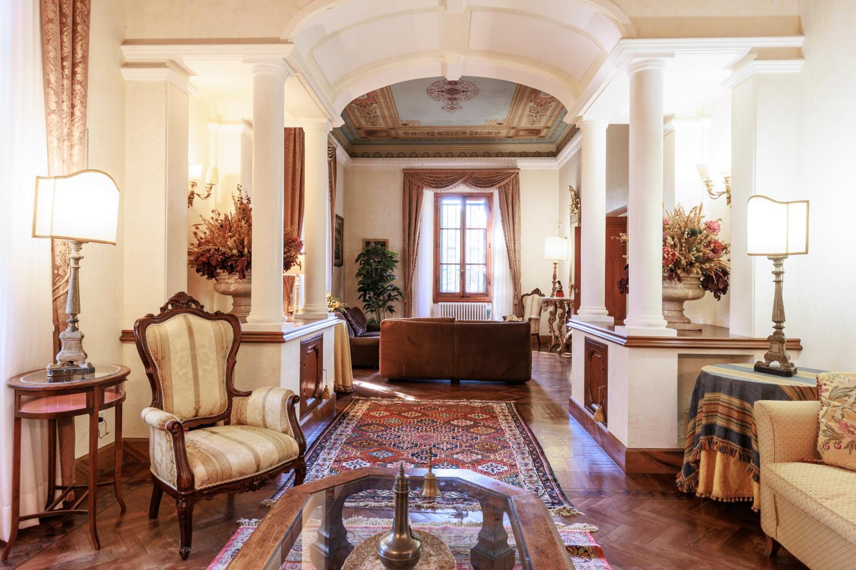 Villa la Ghiacciaia close to Chianti view 2