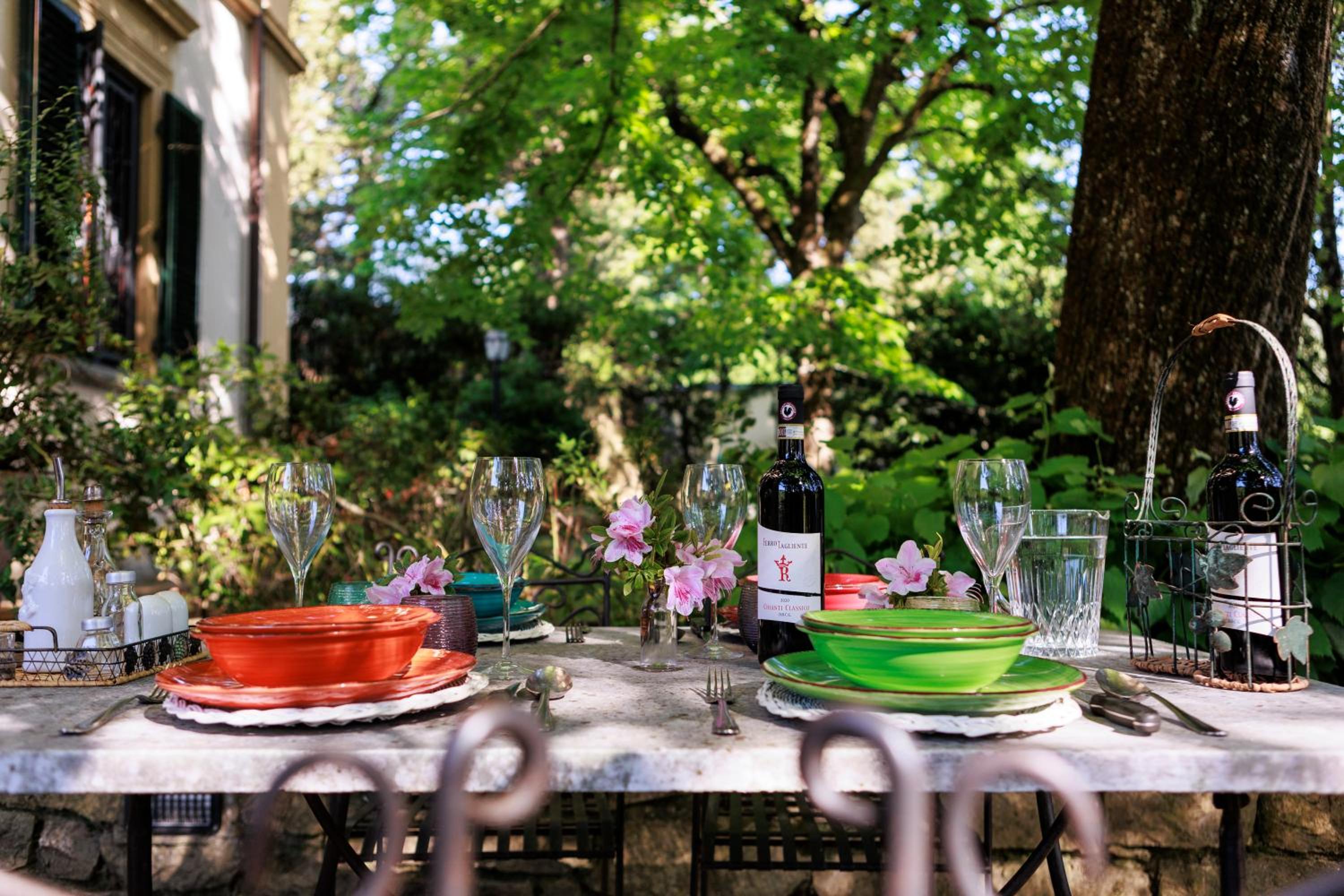 Villa la Ghiacciaia close to Chianti view 5