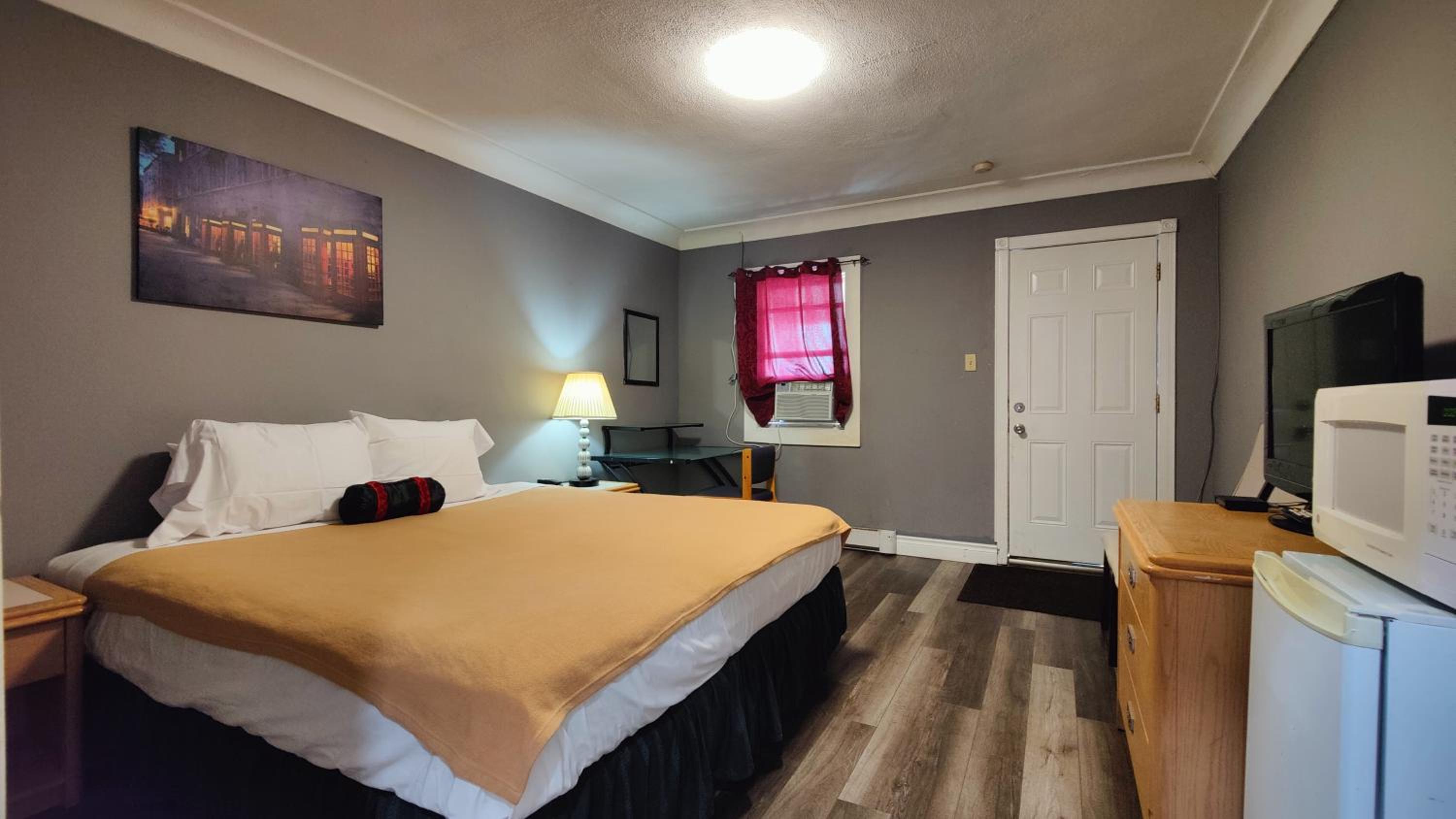 Tulip Motel
