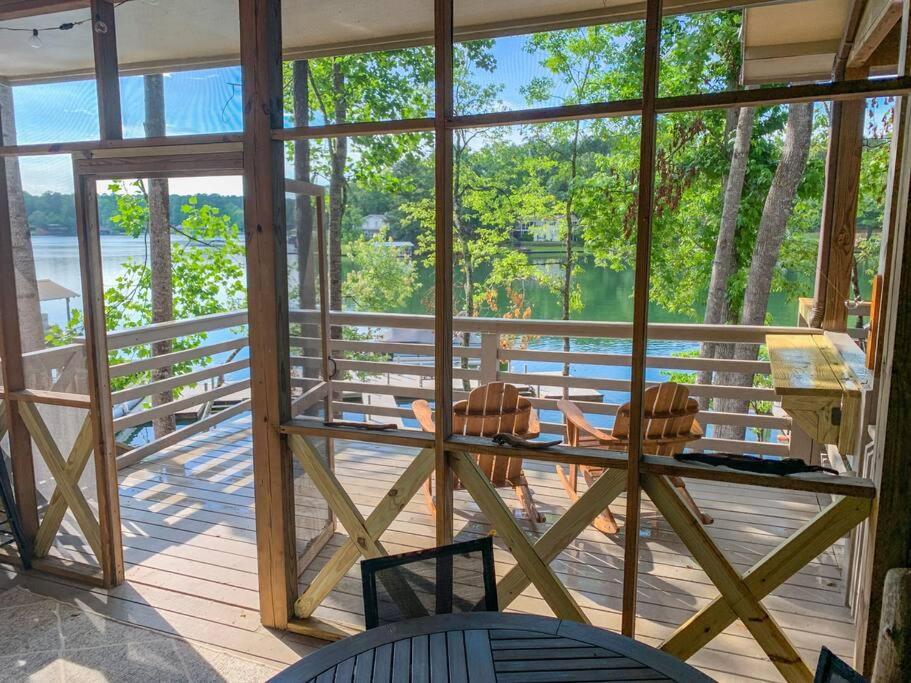 Fabulous Lake Martin Townhome w/ Dock & Boat Ramp
