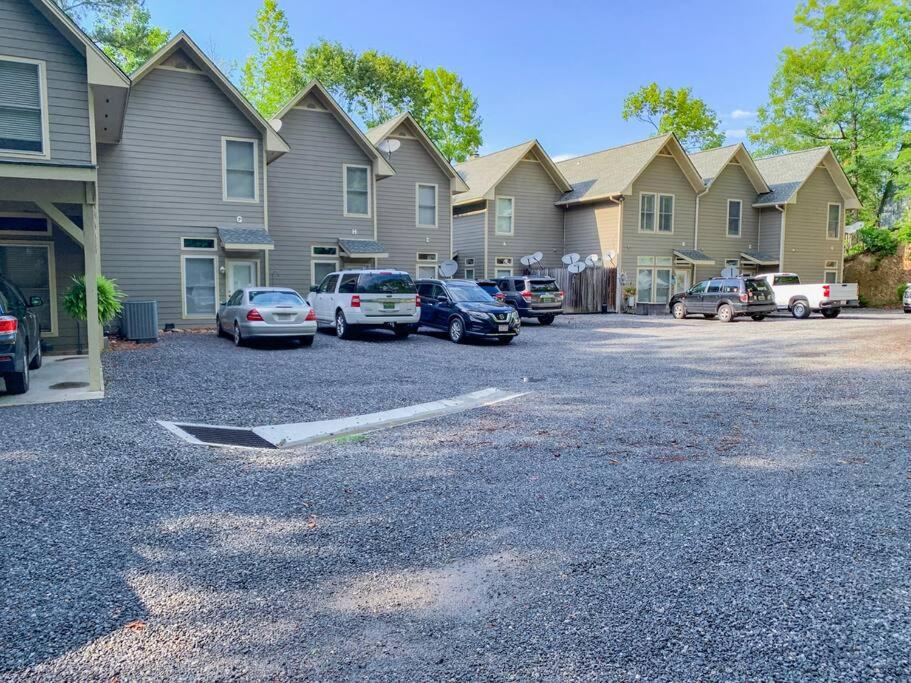 Fabulous Lake Martin Townhome w/ Dock & Boat Ramp