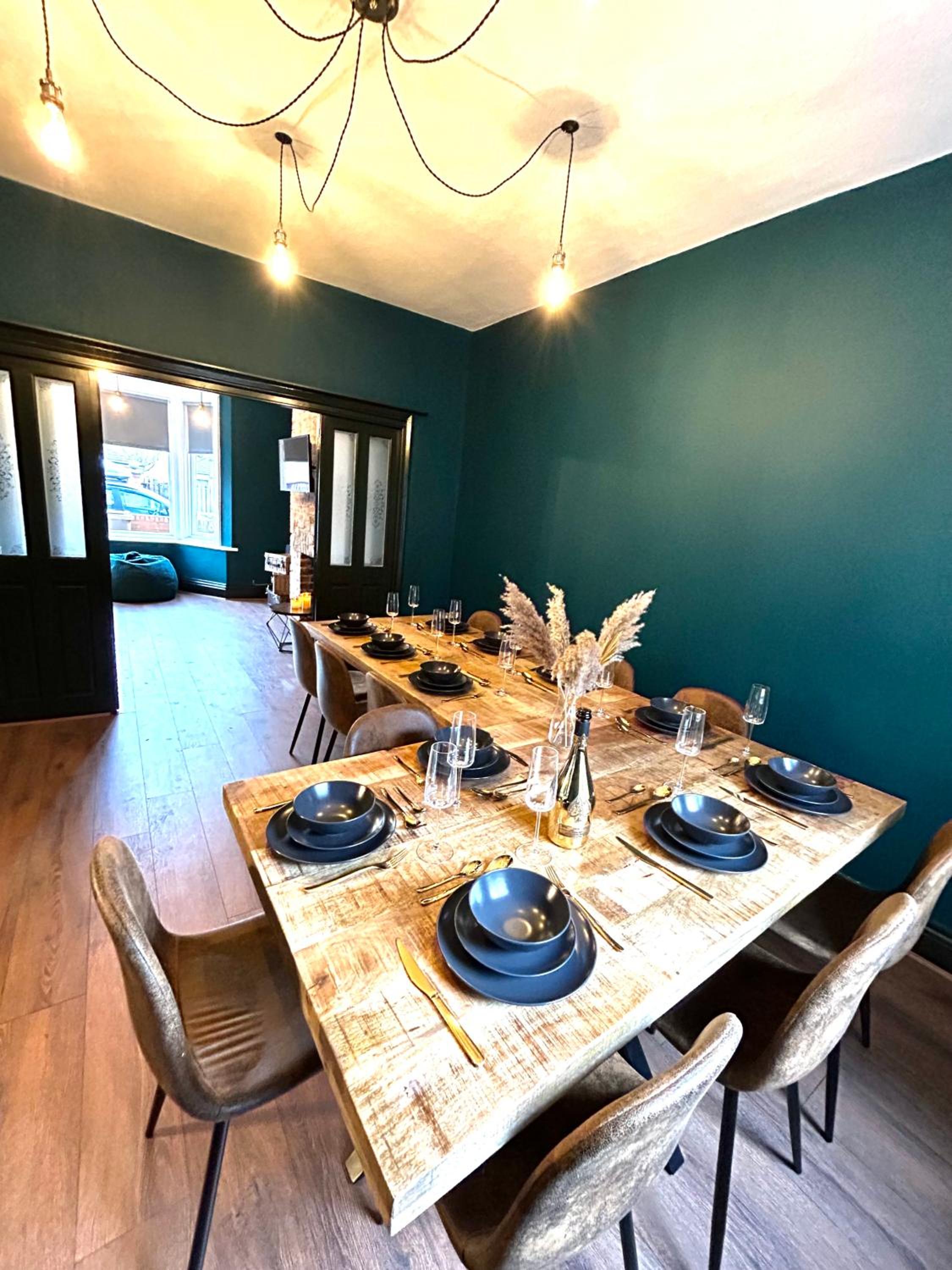 Luxurious Bridlington villa sleeps 13 view 2
