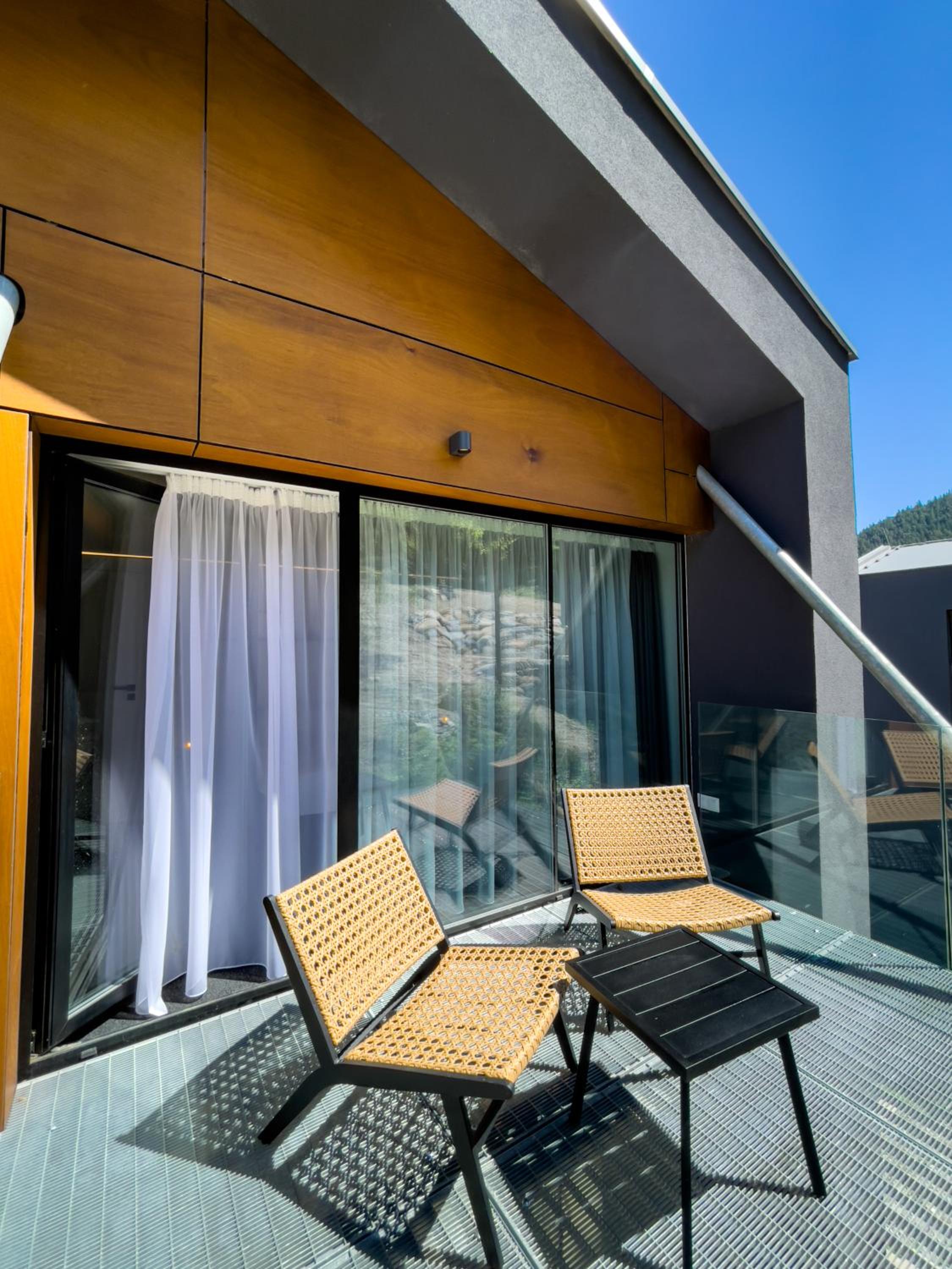 Eliška Apartment - Modern Family Loft Apartment direct on ski slope and forest