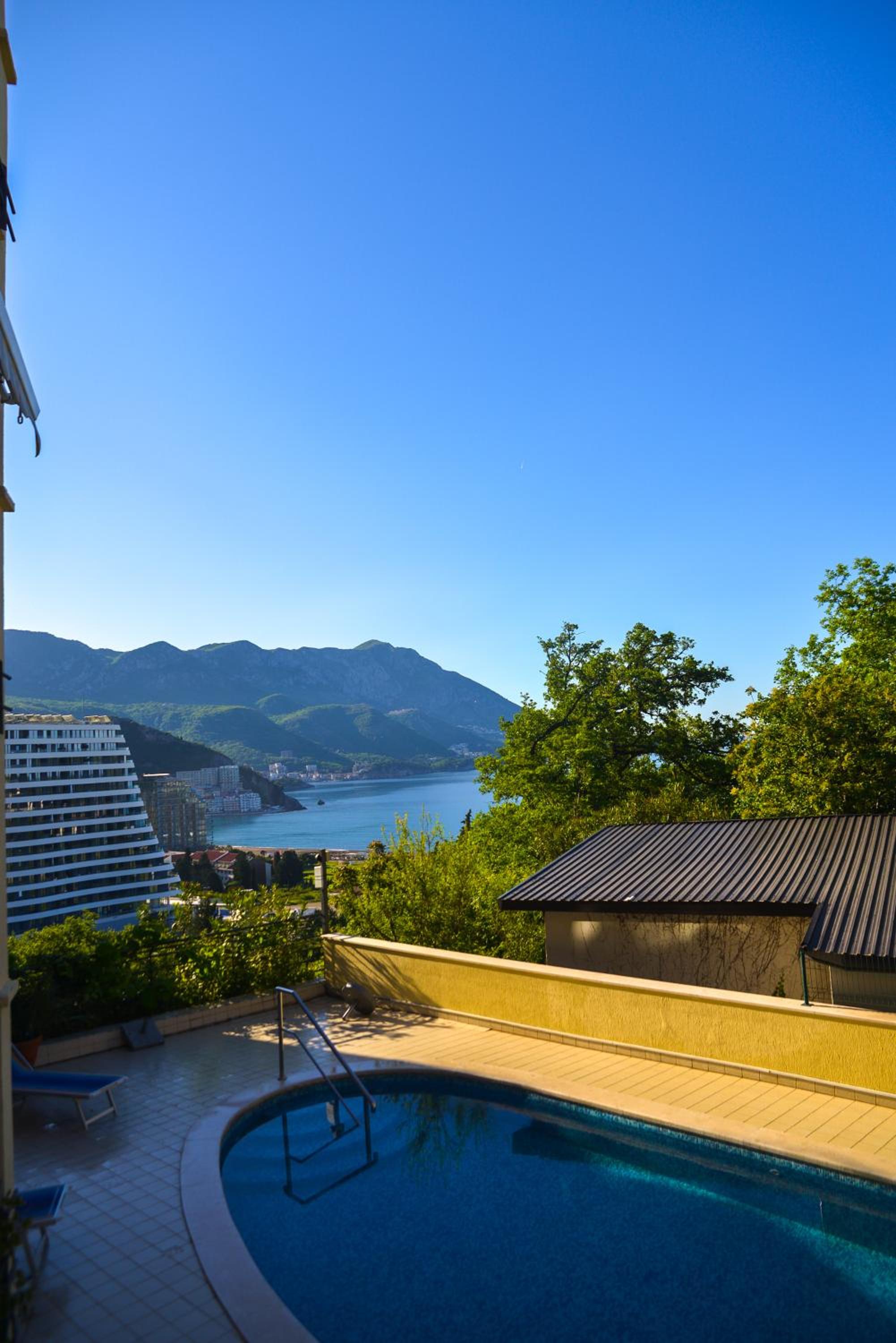 The Sun & Sea Apartment view 4