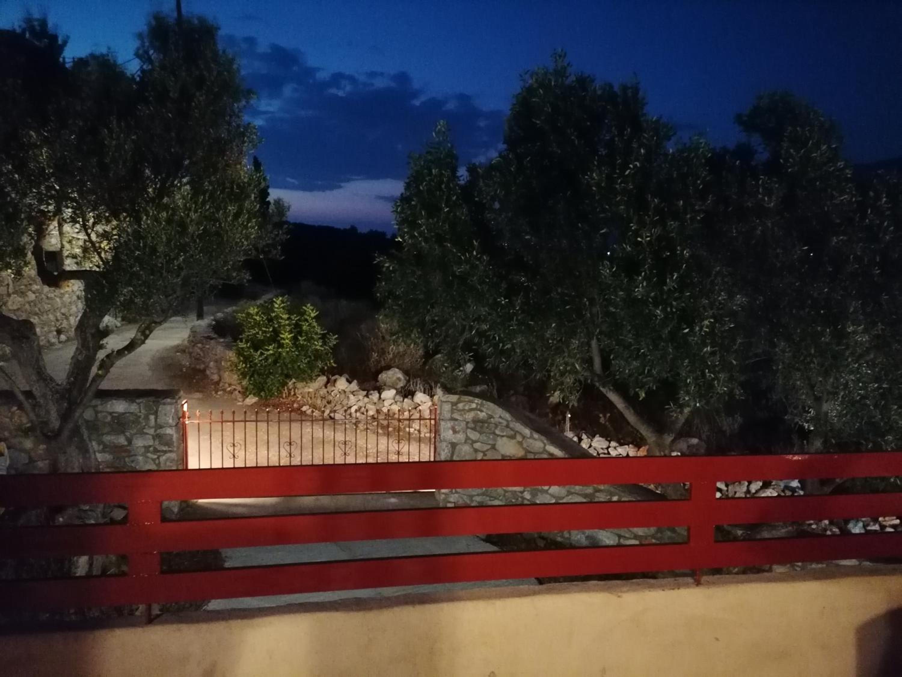 Xemoni House